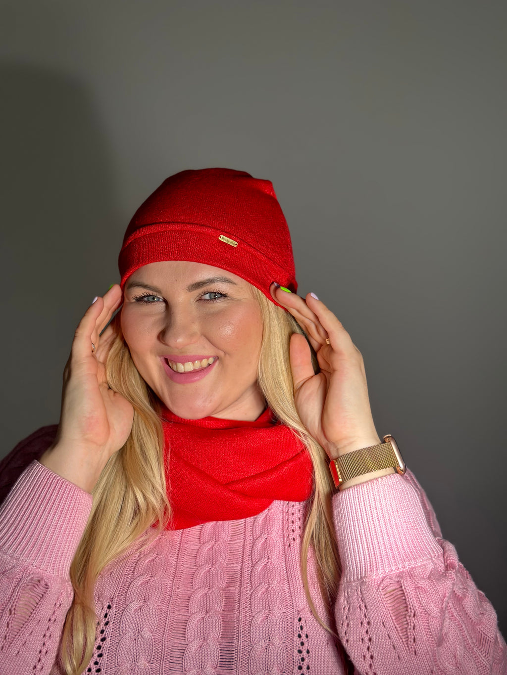 Merino vilnos raudona vienguba kepurė