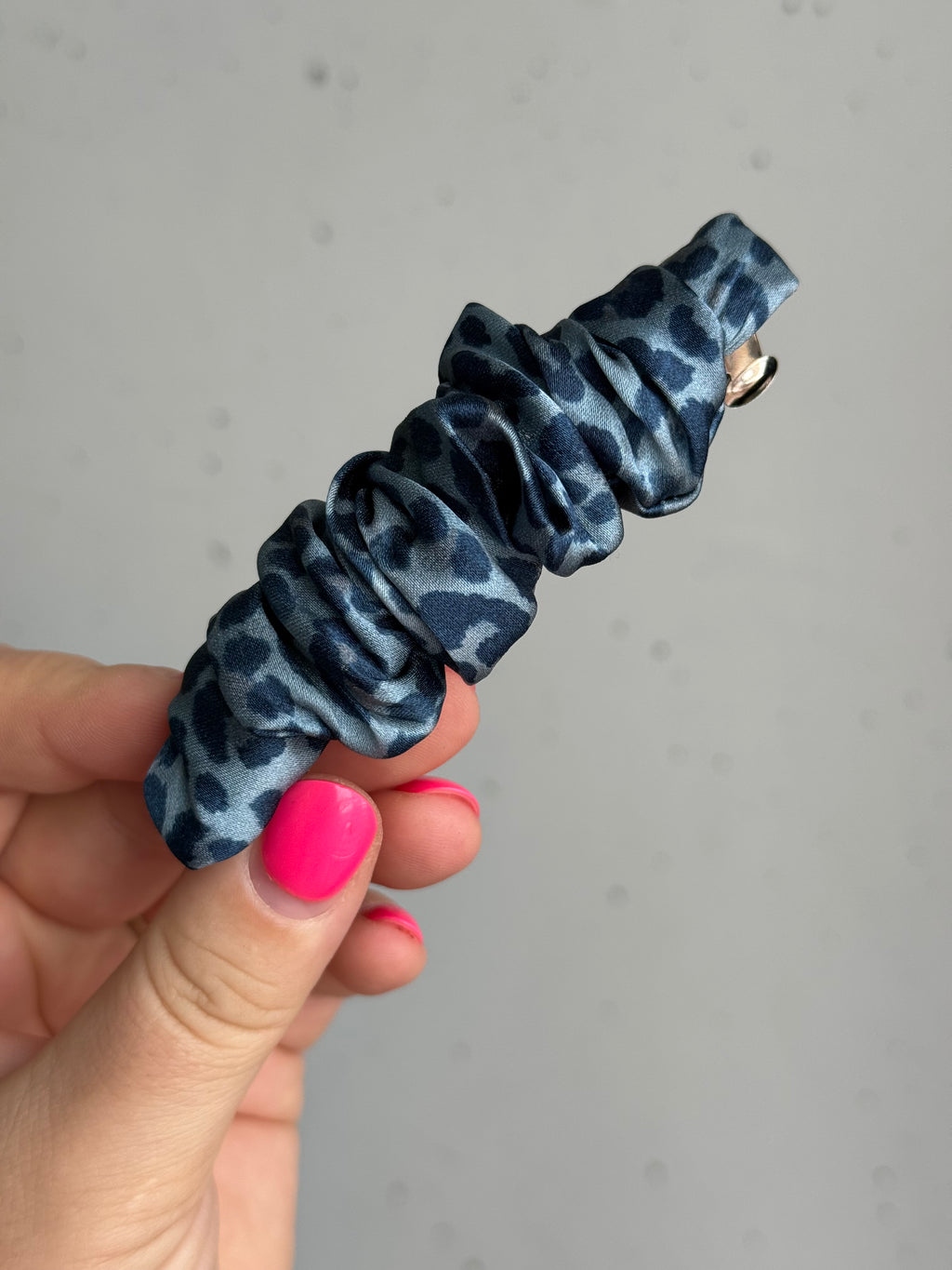 BLUE LEO 🐆 segtukas rankinukas