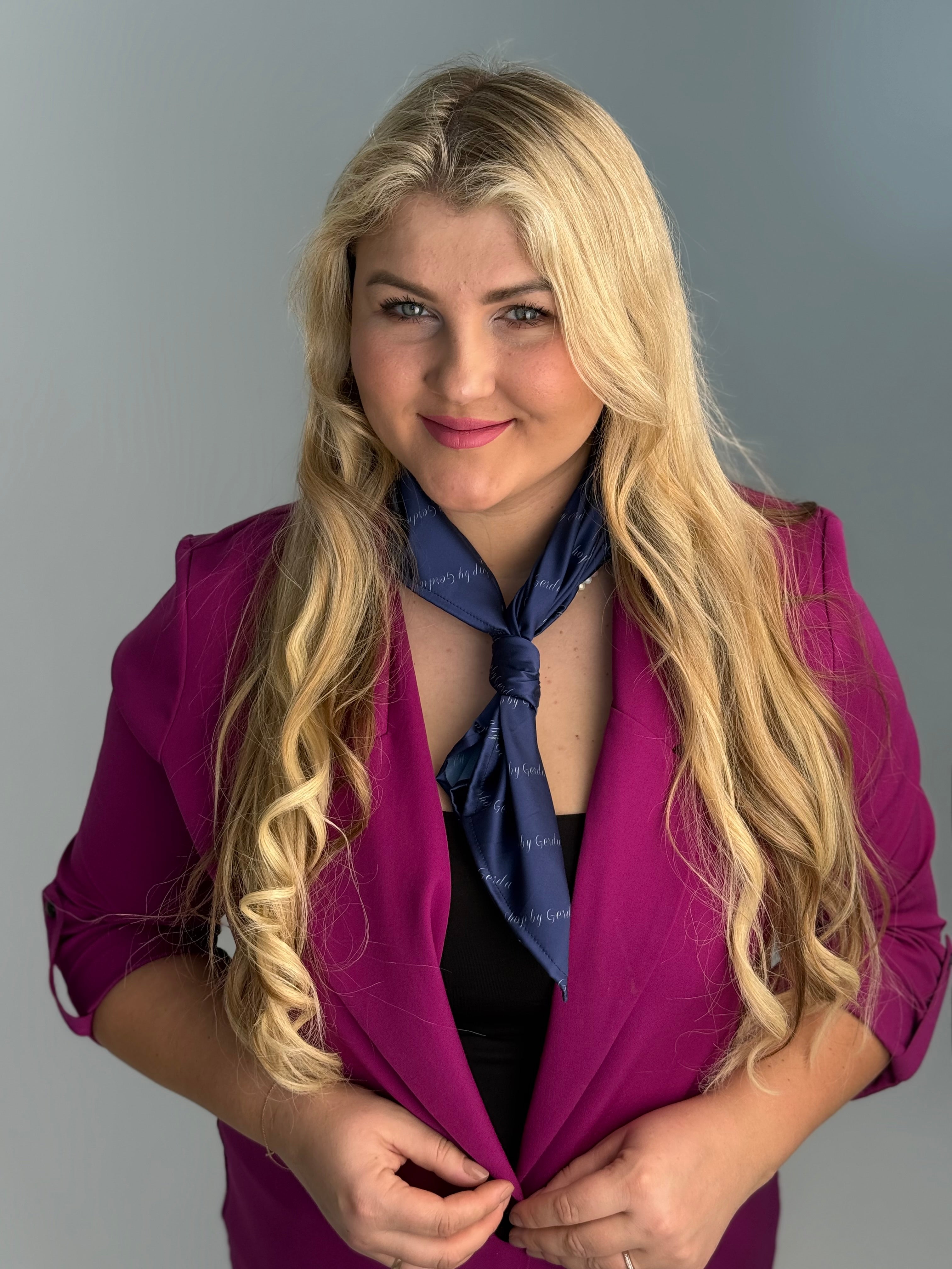 Tamsiai mėlyna skarelė | SBG dizainas