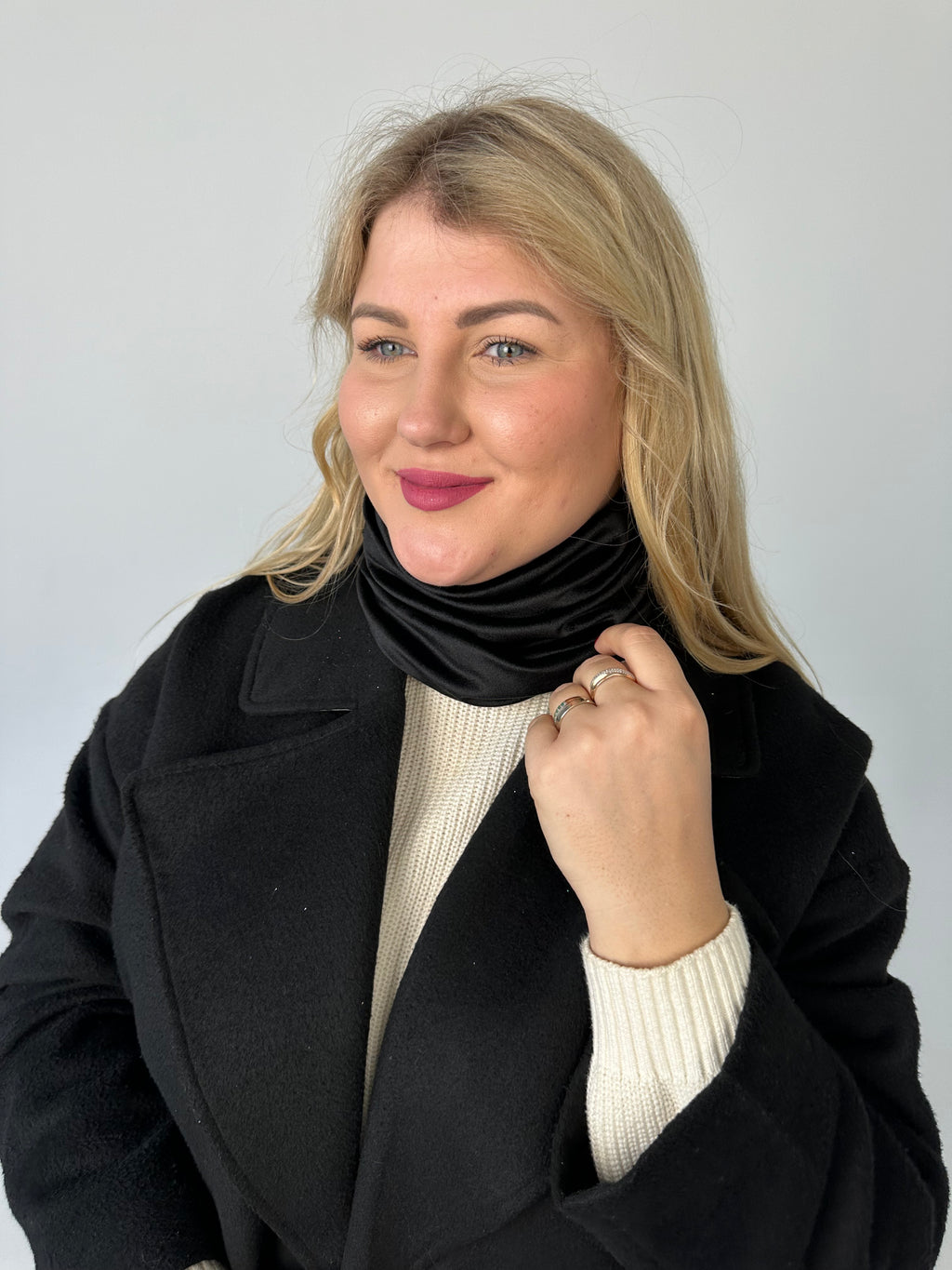 Juoda veliūro mova