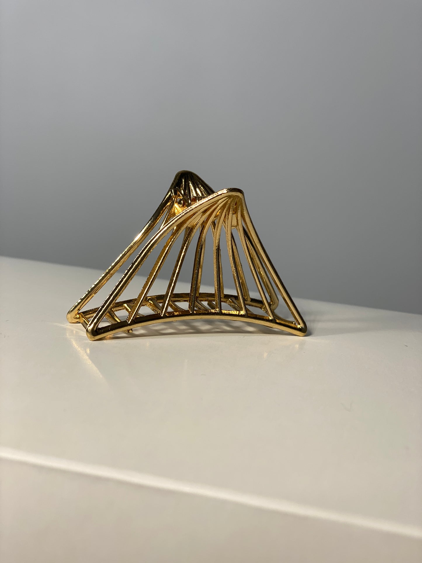 Auksinis metalinis KapKap “Triangle line” 7,5cm