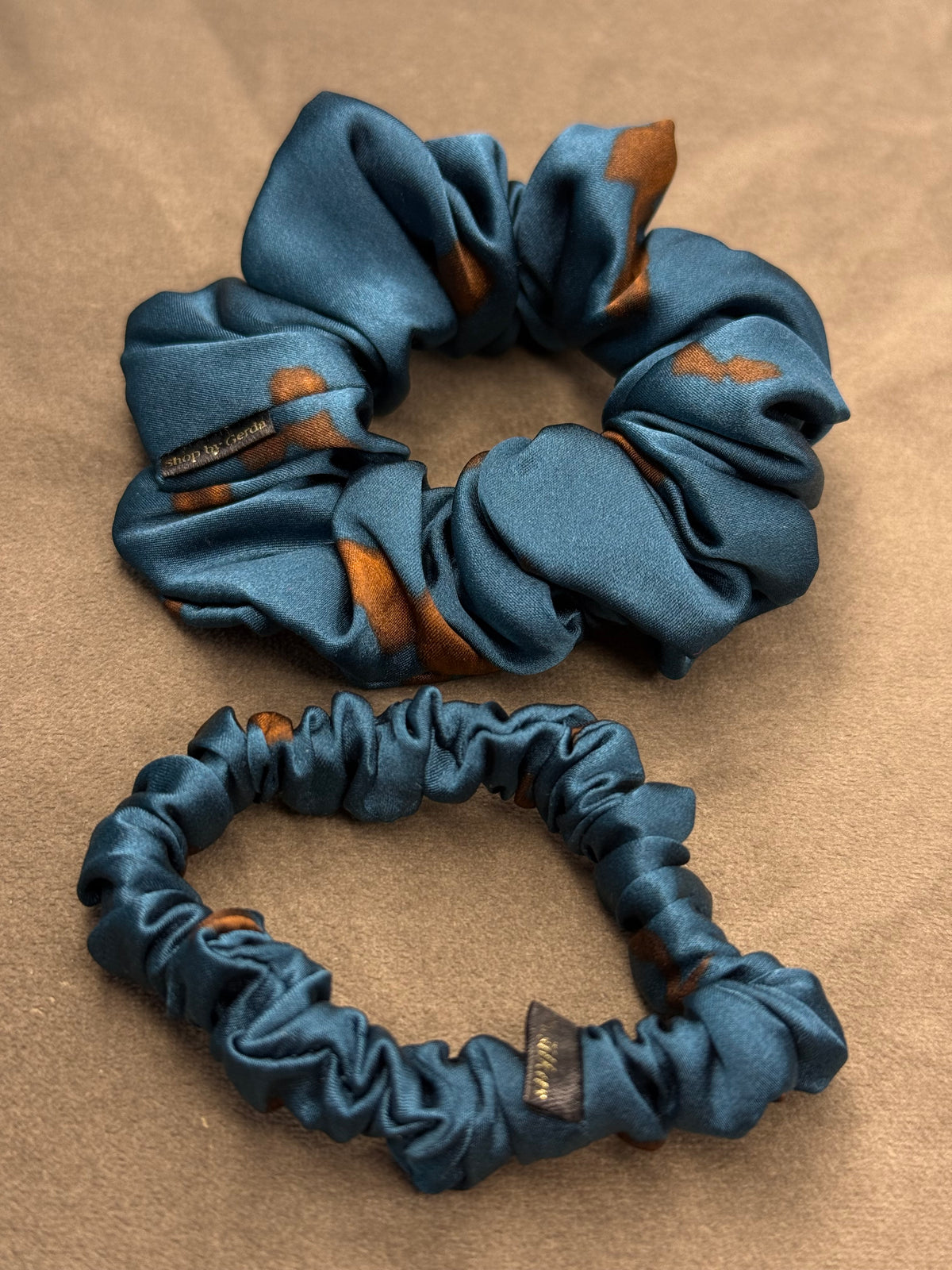 Pierre Cardin kolekcinio 100% natūralaus šilko gumelė |Electric blue