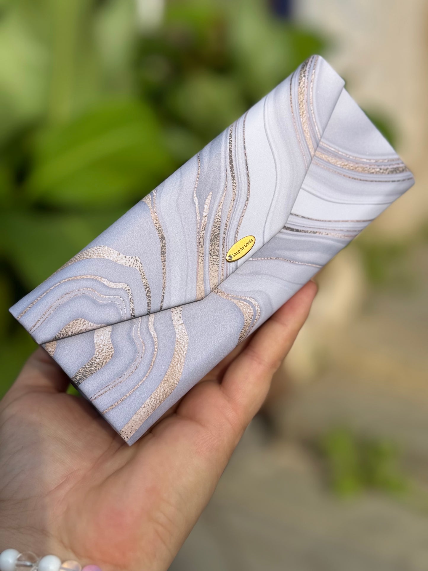 Akinių dėklas transformeris ‘Grey marble’