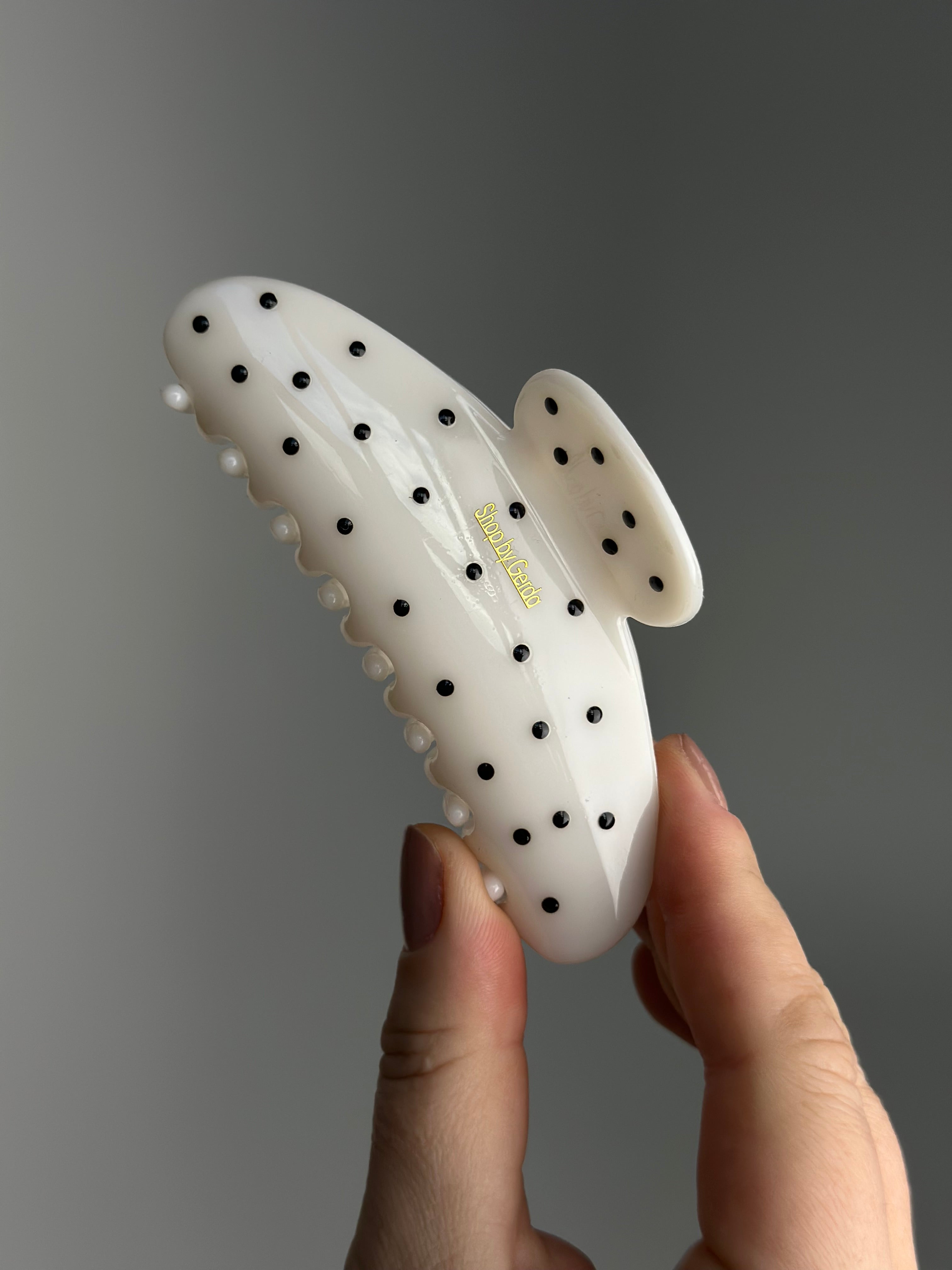 Baltas kapkap su taškeliais 10cm