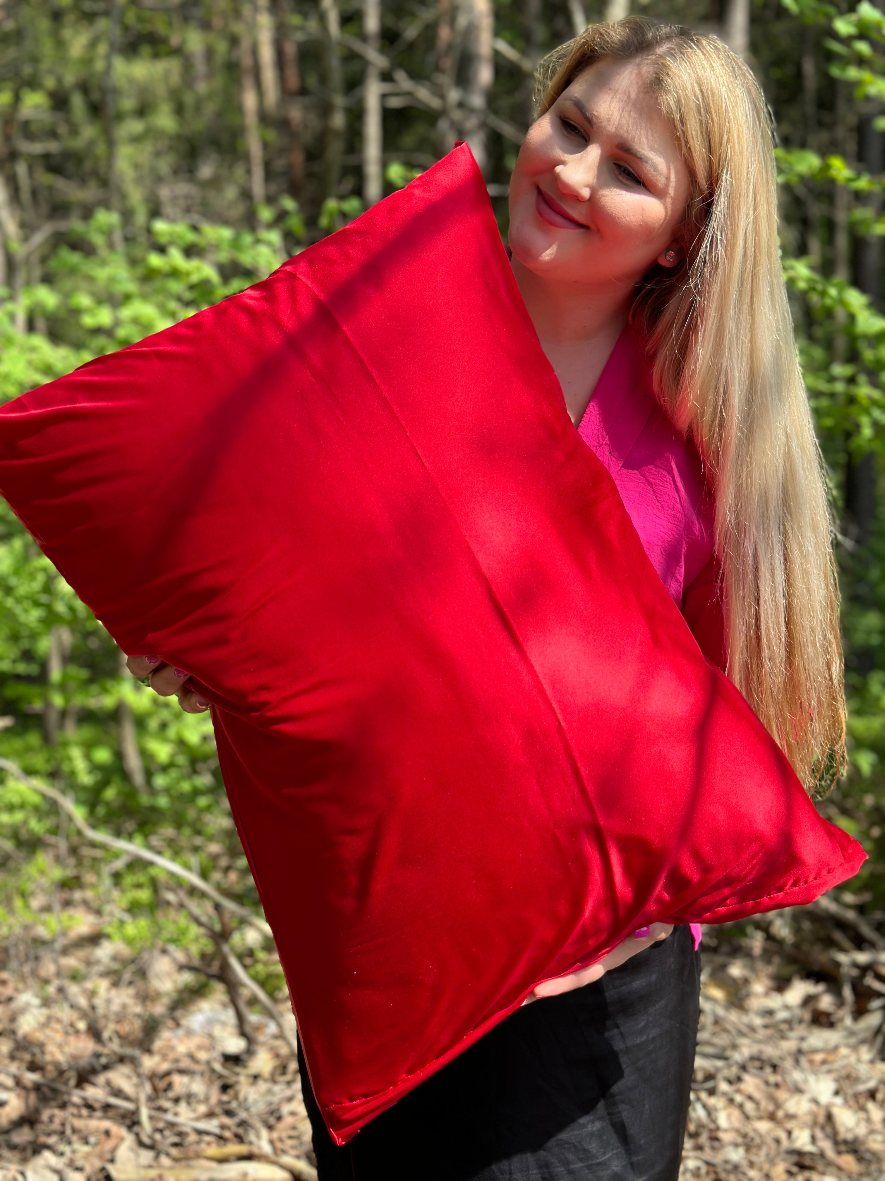 Armani šilko raudonas pagalvės užvalkaliukas 💜