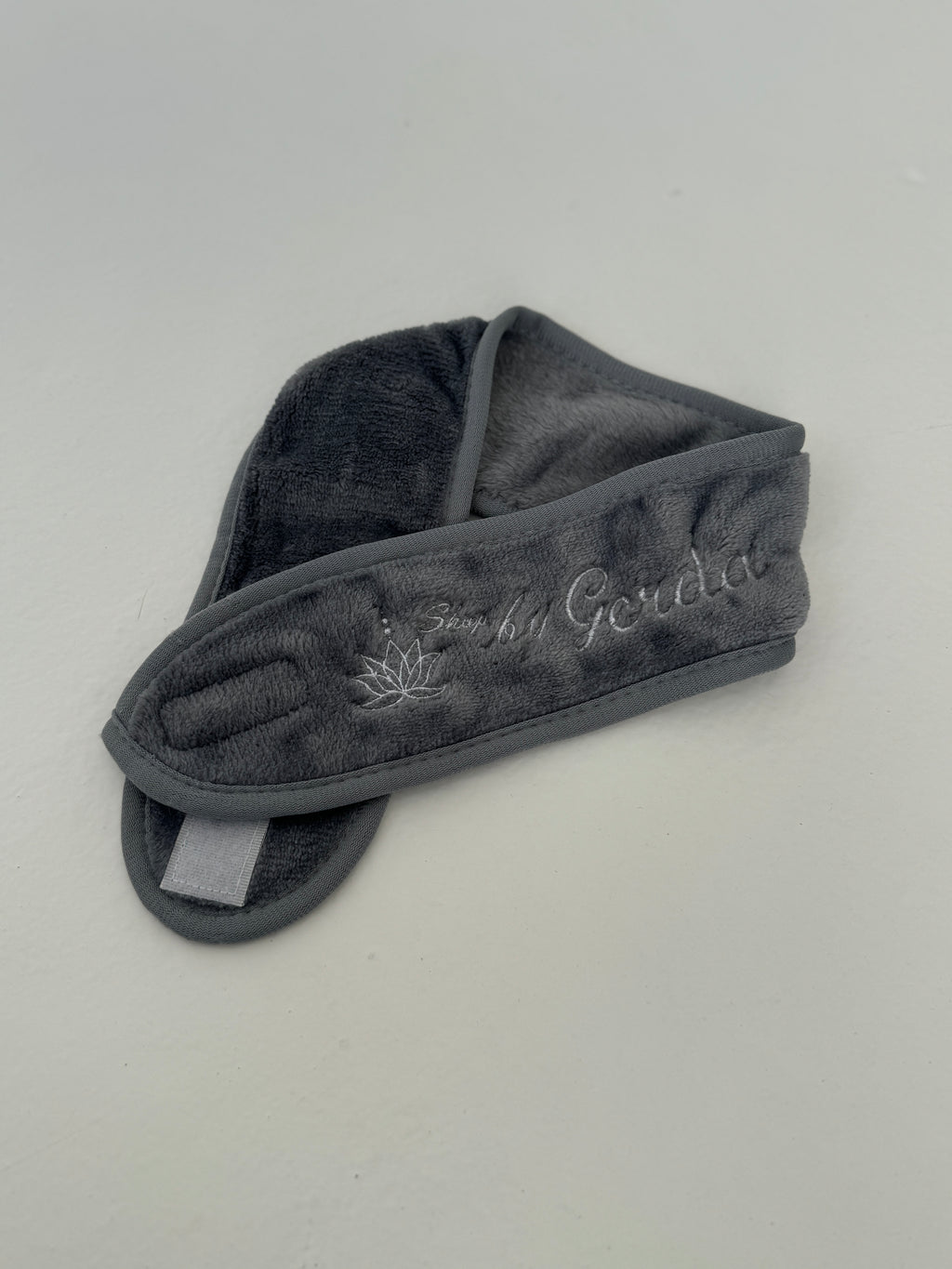 Grožio galvajuostė | Grey