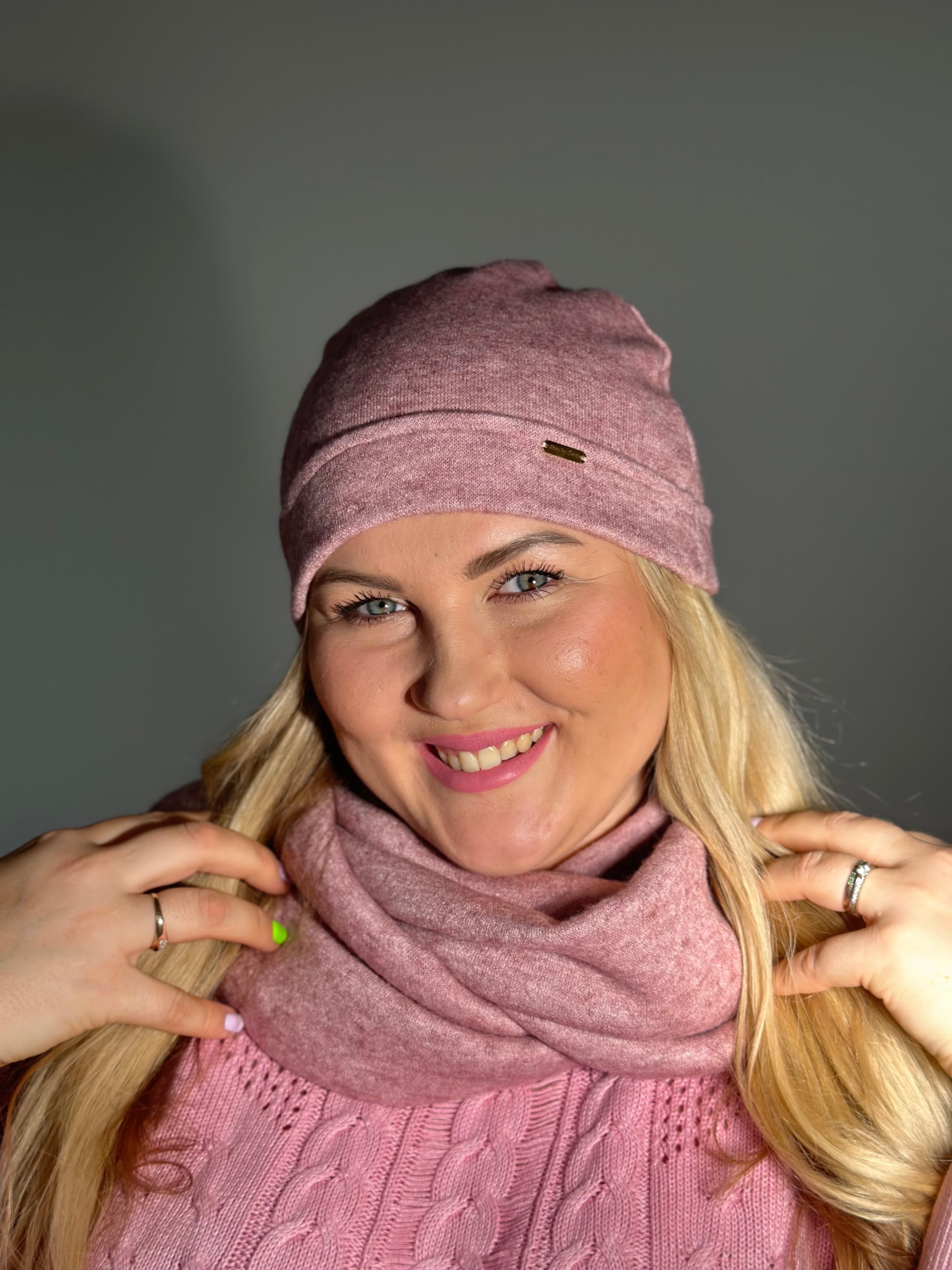 Merino vilnos rožinė vienguba kepurė