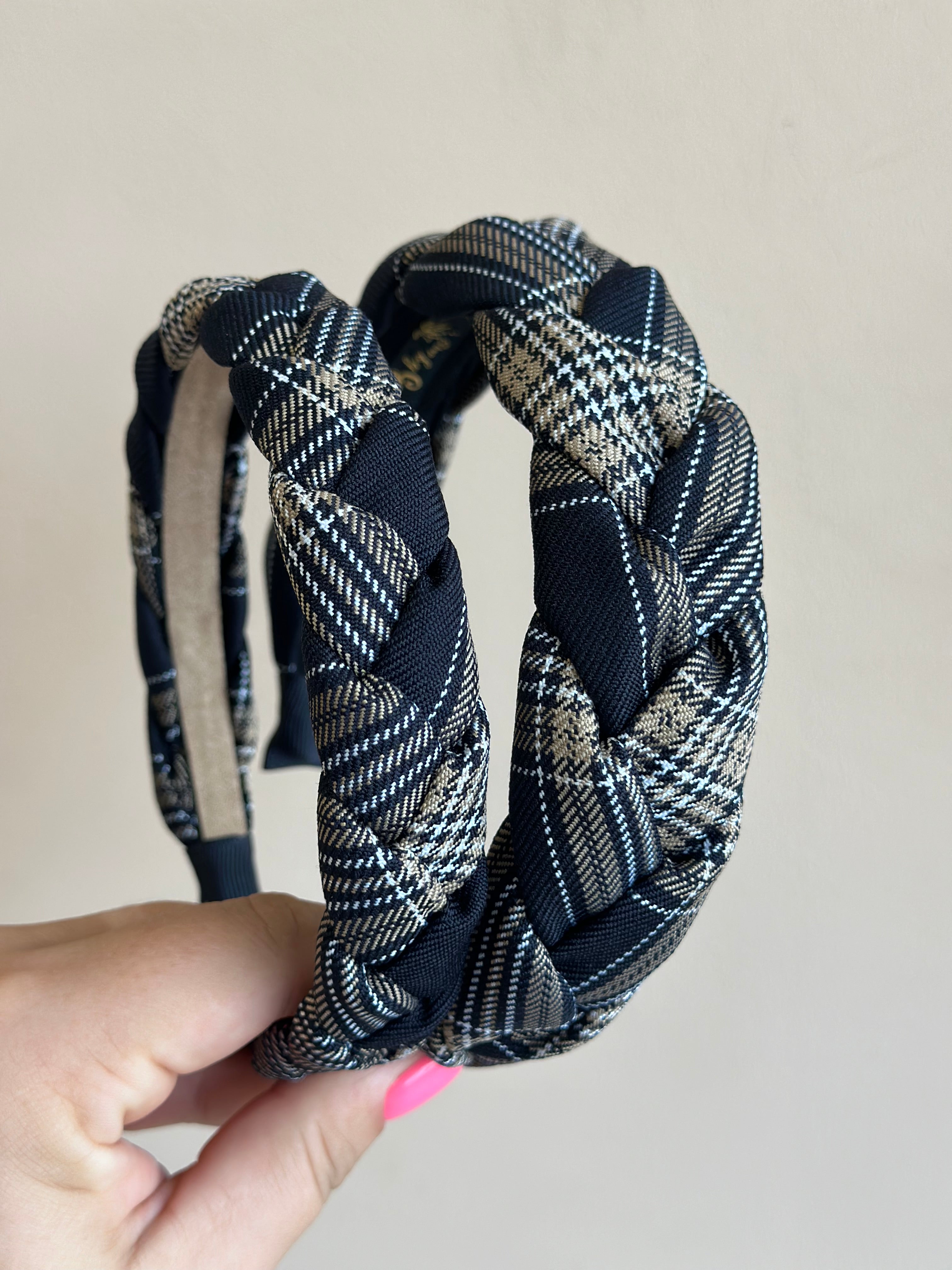 Juodas languotas lankelis 🖤