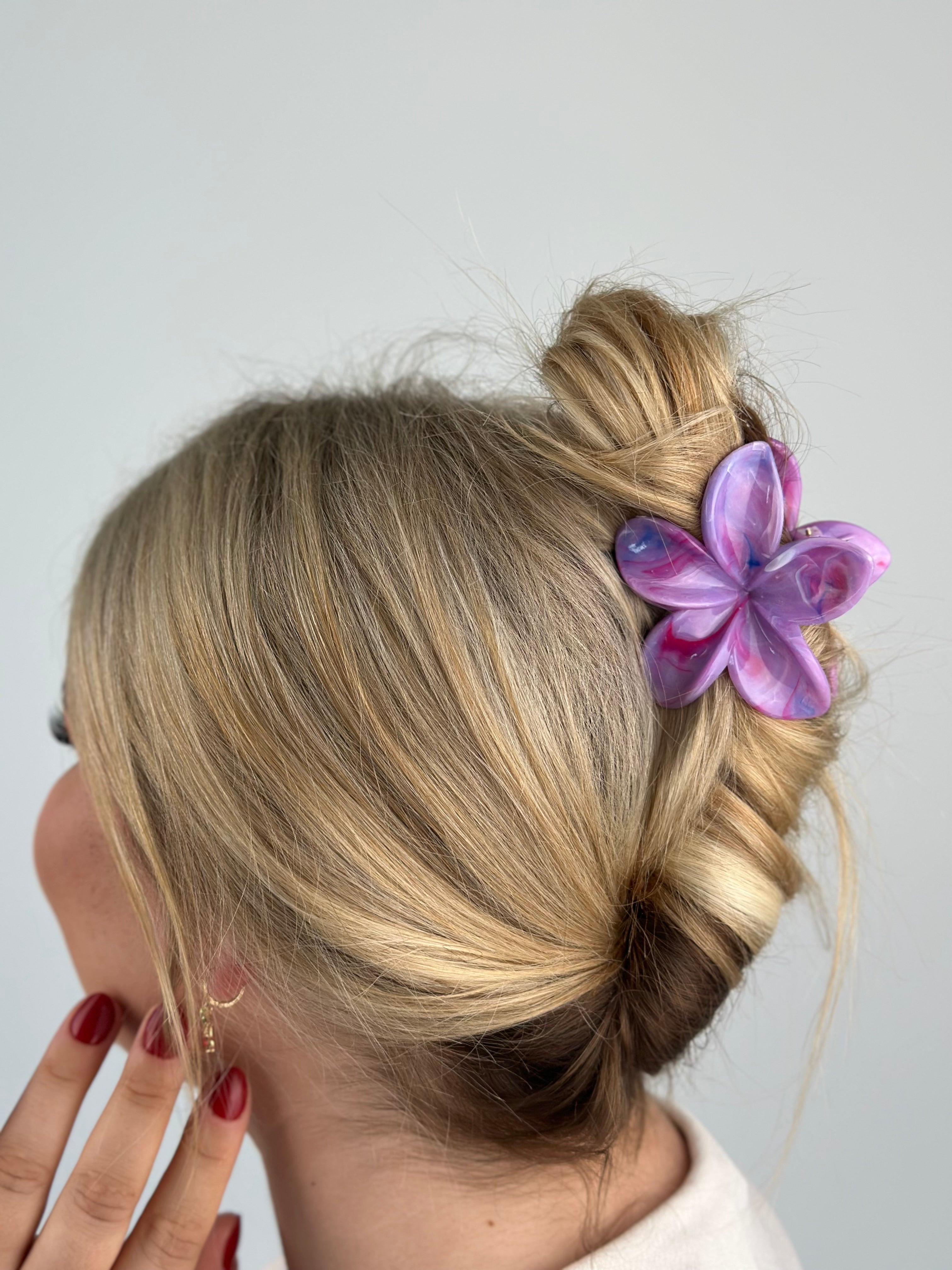 Alyvinė marmurinė kapkap lelija