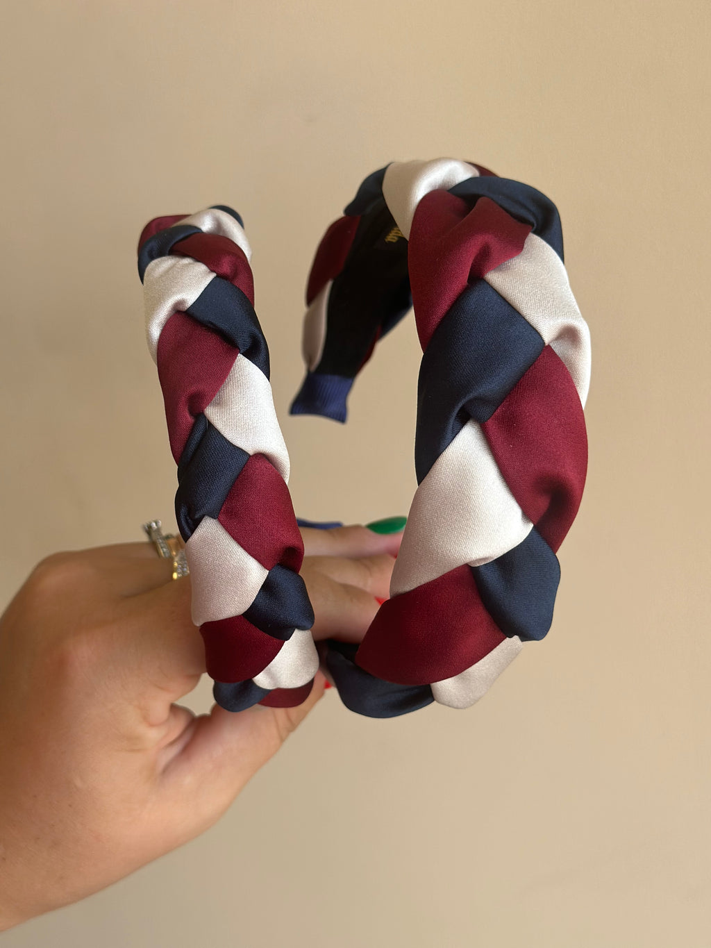 Bordo, mėlyna, kreminė su blizgesiu ❤️💙🤍