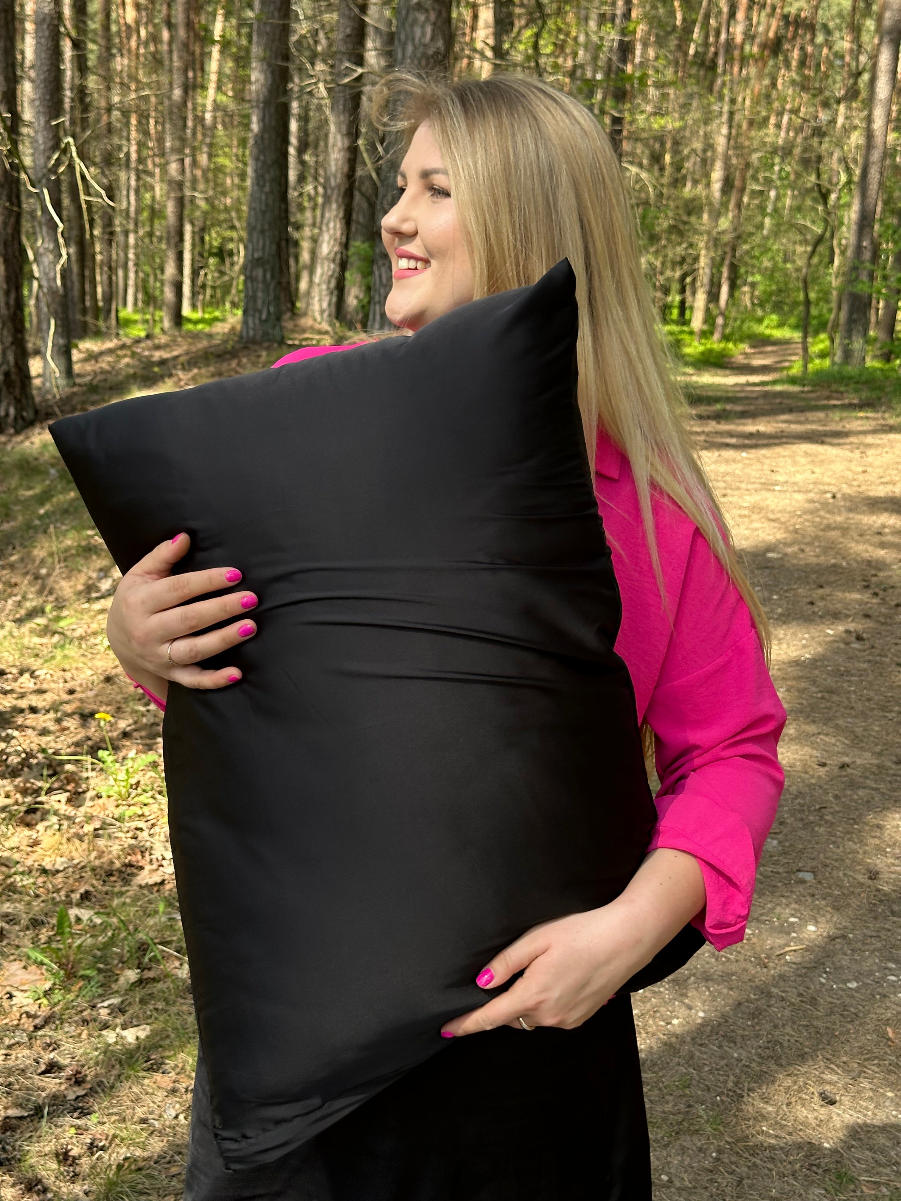 Armani šilko juodas pagalvės užvalkaliukas 💜