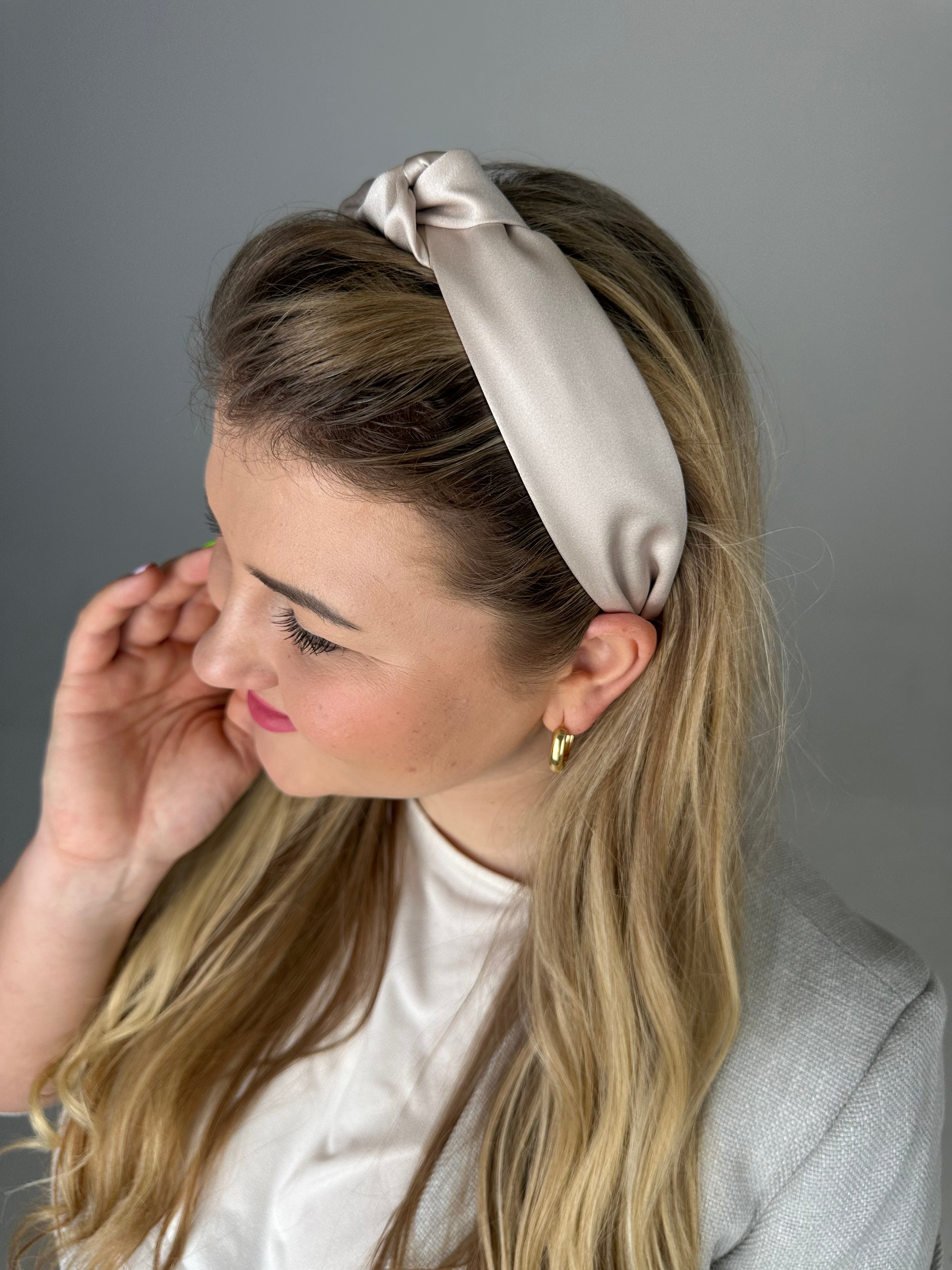 Kreminis su blizgesiu mazgelis 3cm