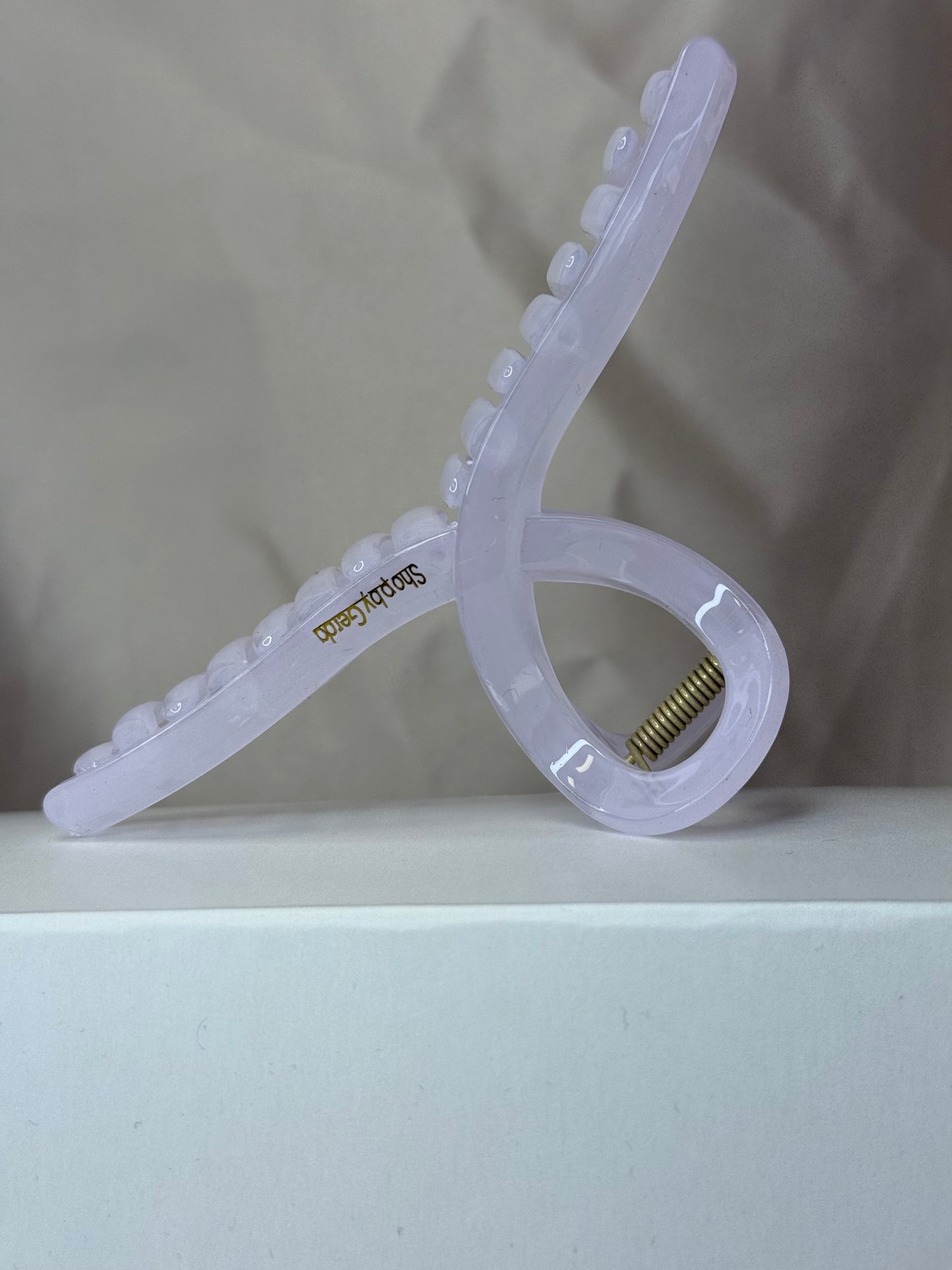 Skaidri alyvinė kilpa 13cm