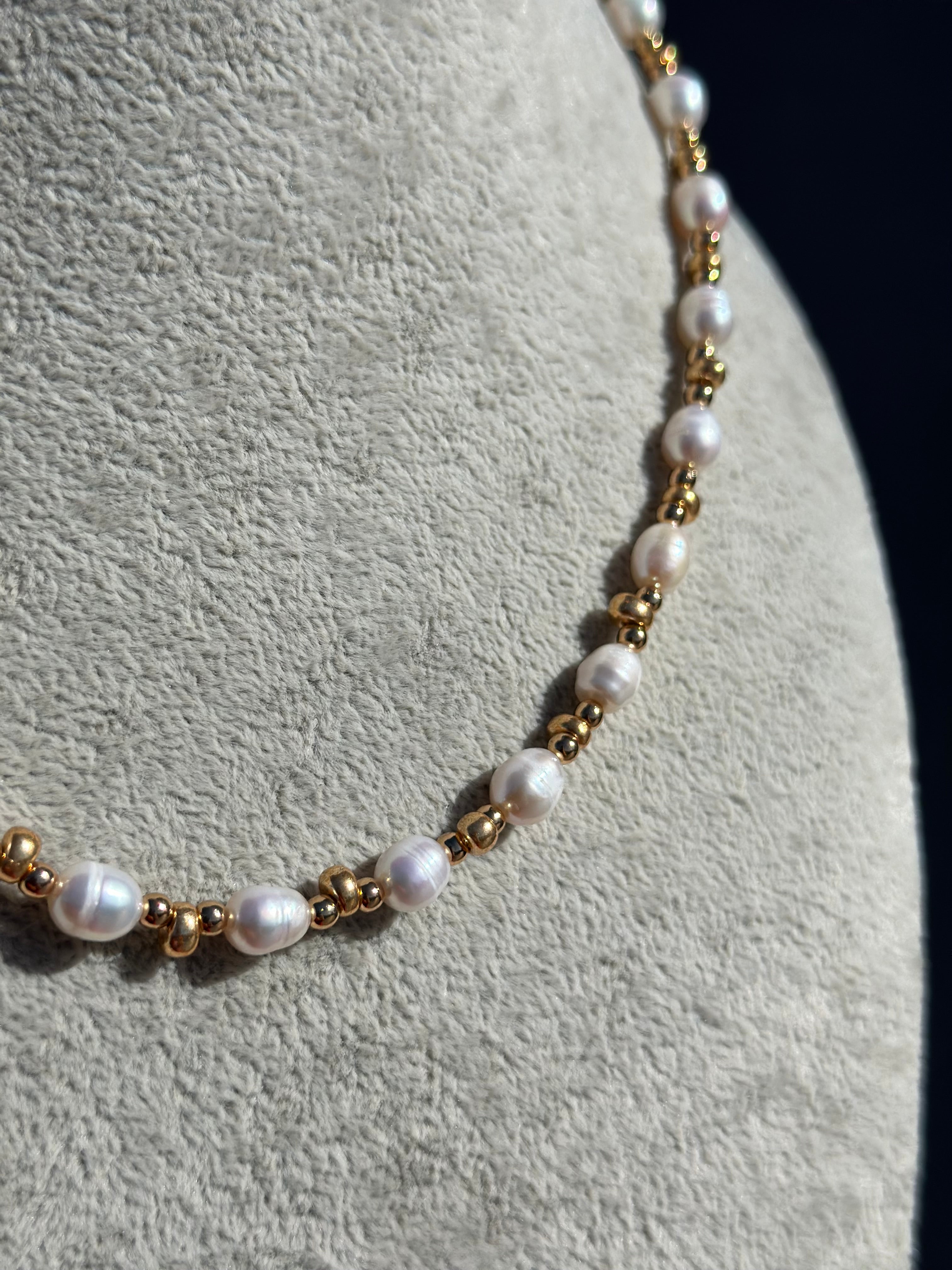 Natūralių gėlavandenių perlų vėrinys ‘Elegance’