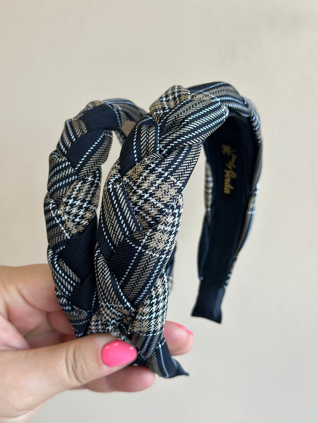 Juodas languotas lankelis 🖤