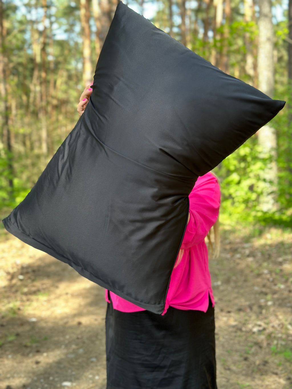 Armani šilko juodas pagalvės užvalkaliukas 💜