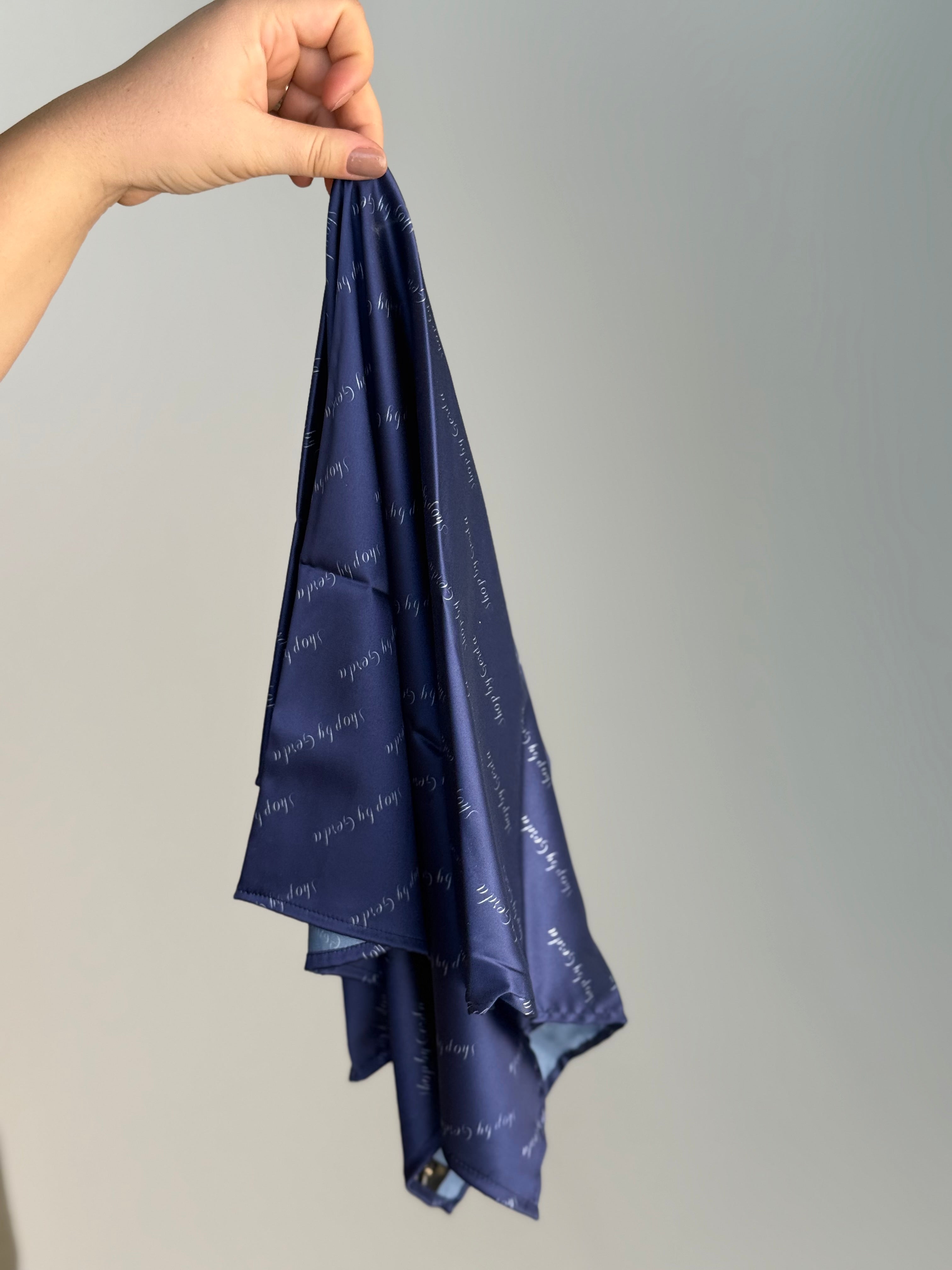 Tamsiai mėlyna skarelė | SBG dizainas