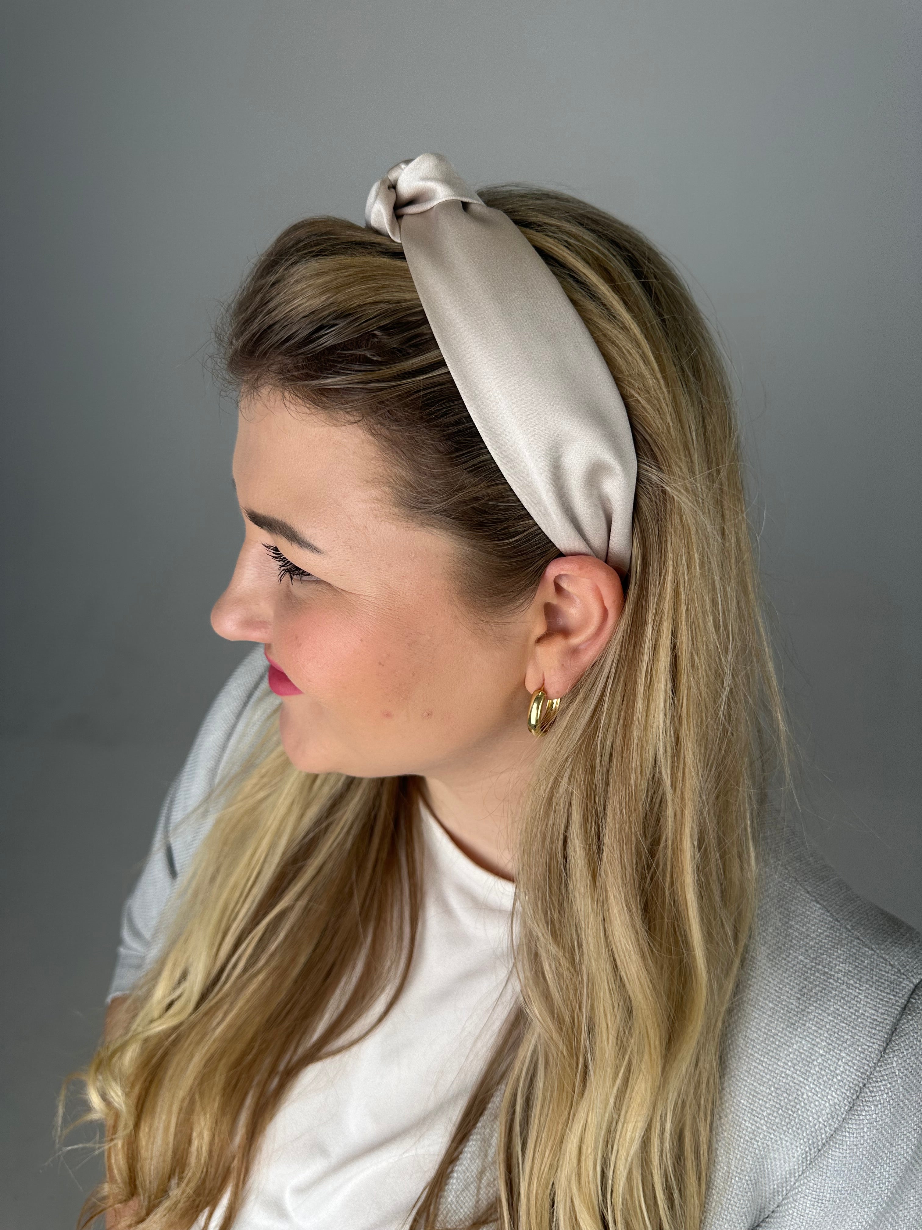 Kreminis su blizgesiu mazgelis 3cm