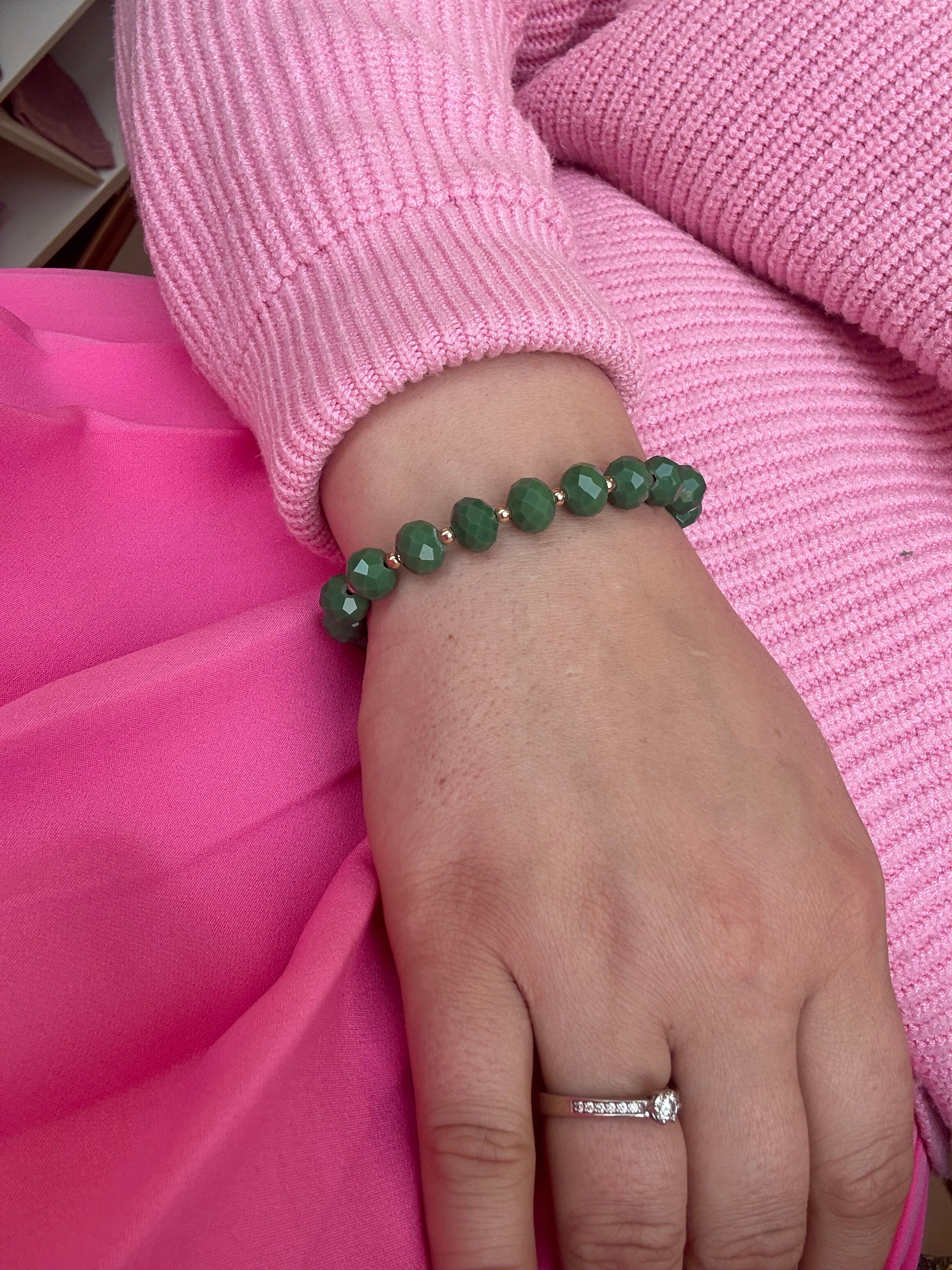 Žalia stiklo apyrankė