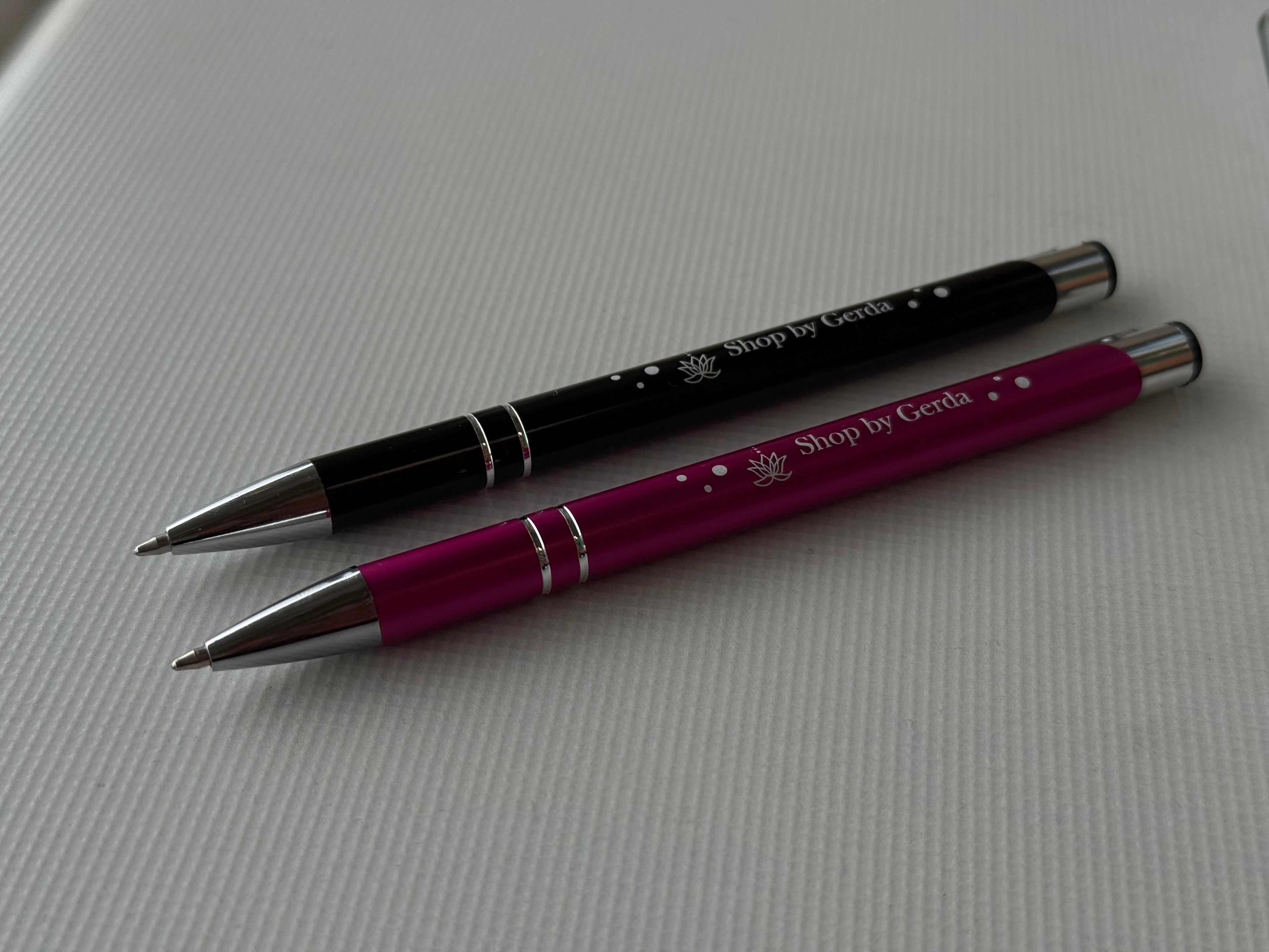 Shop by Gerda rašiklis 🩷🖤