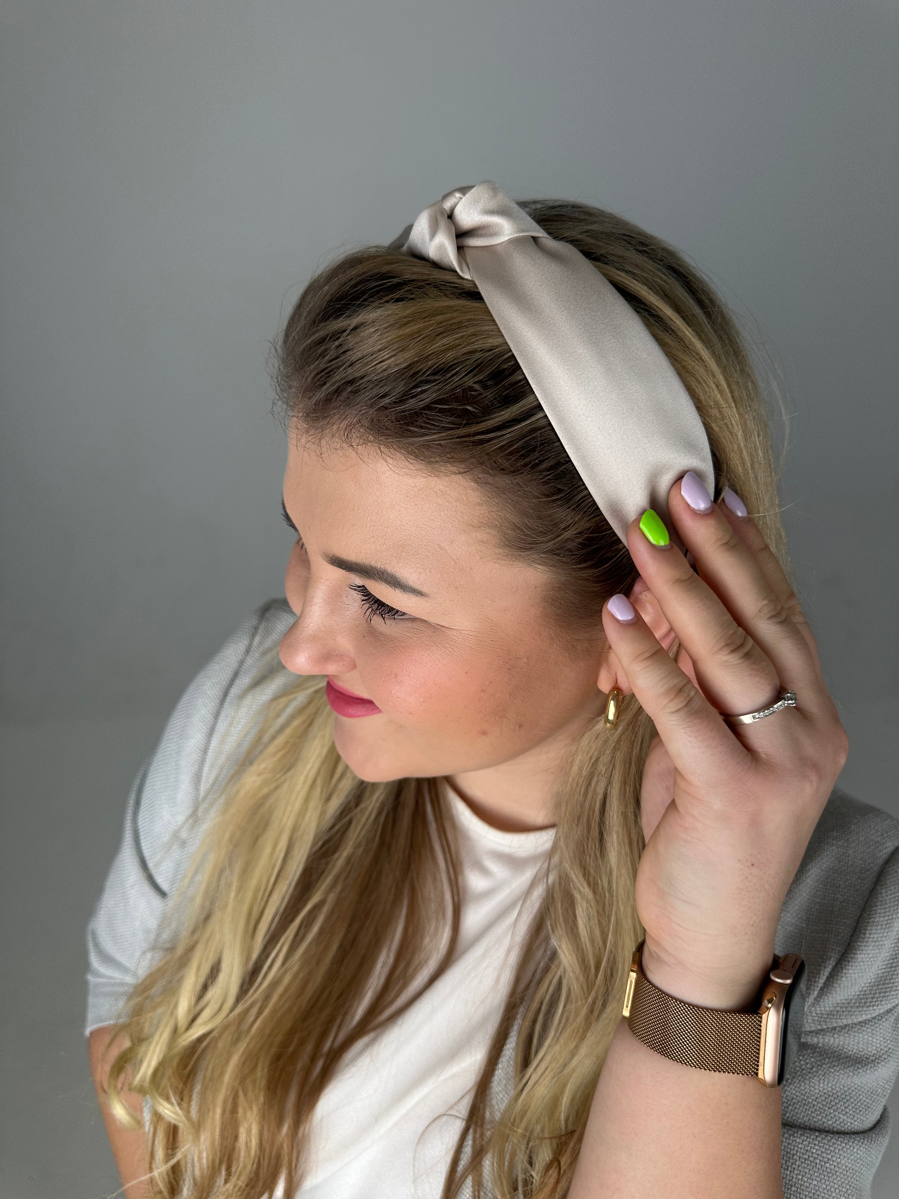 Kreminis su blizgesiu mazgelis 3cm