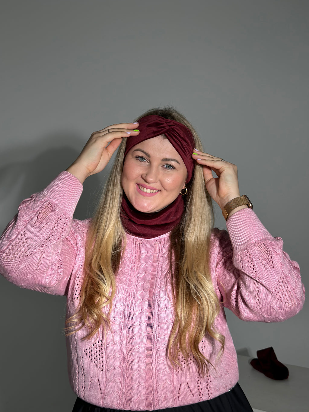 Bordo veliūro galvajuostė
