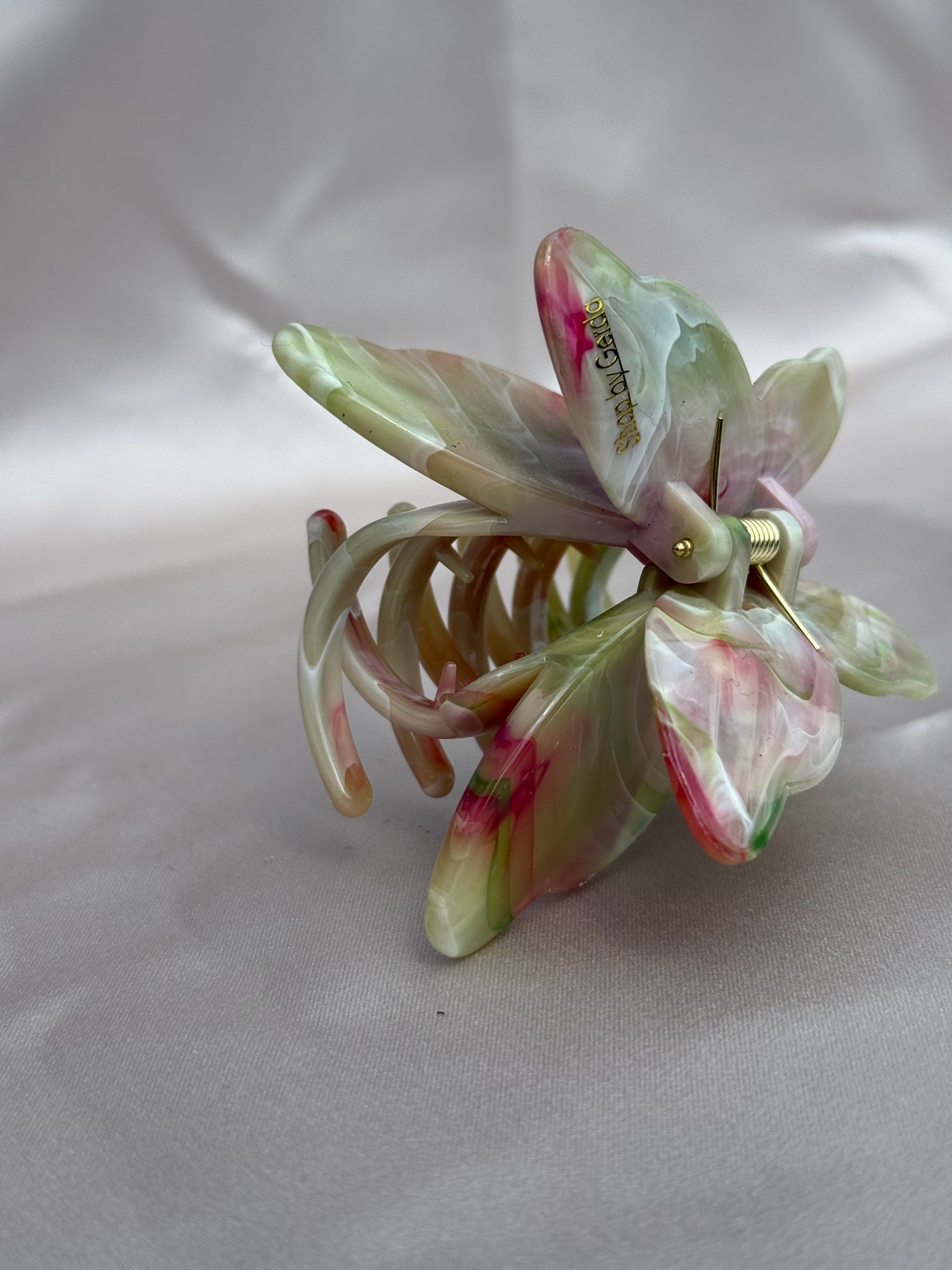 Rožinis drugelis kapkap