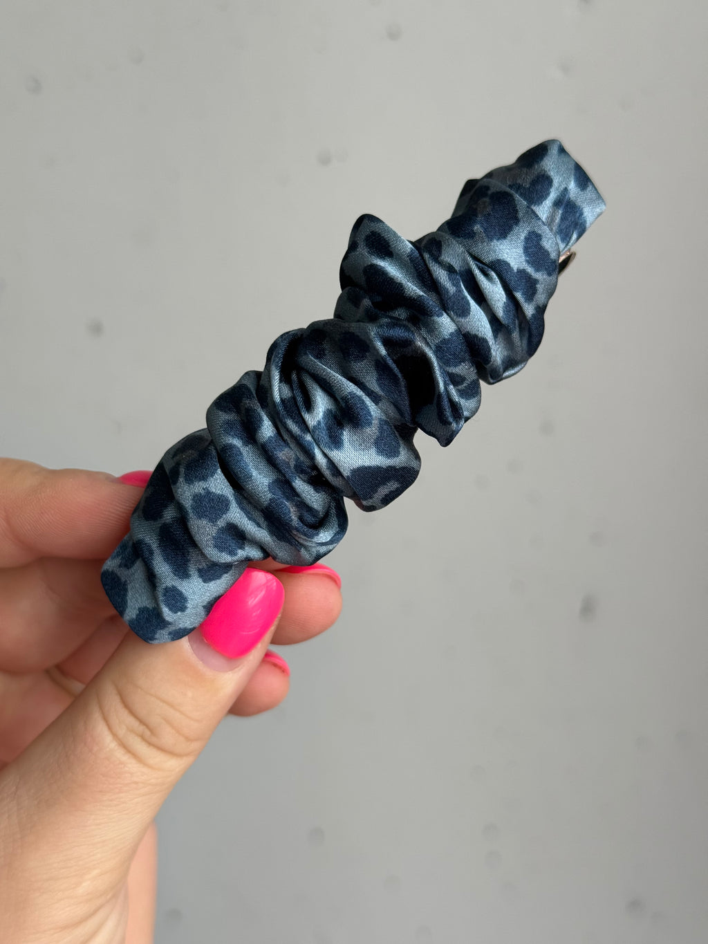 BLUE LEO 🐆 segtukas rankinukas