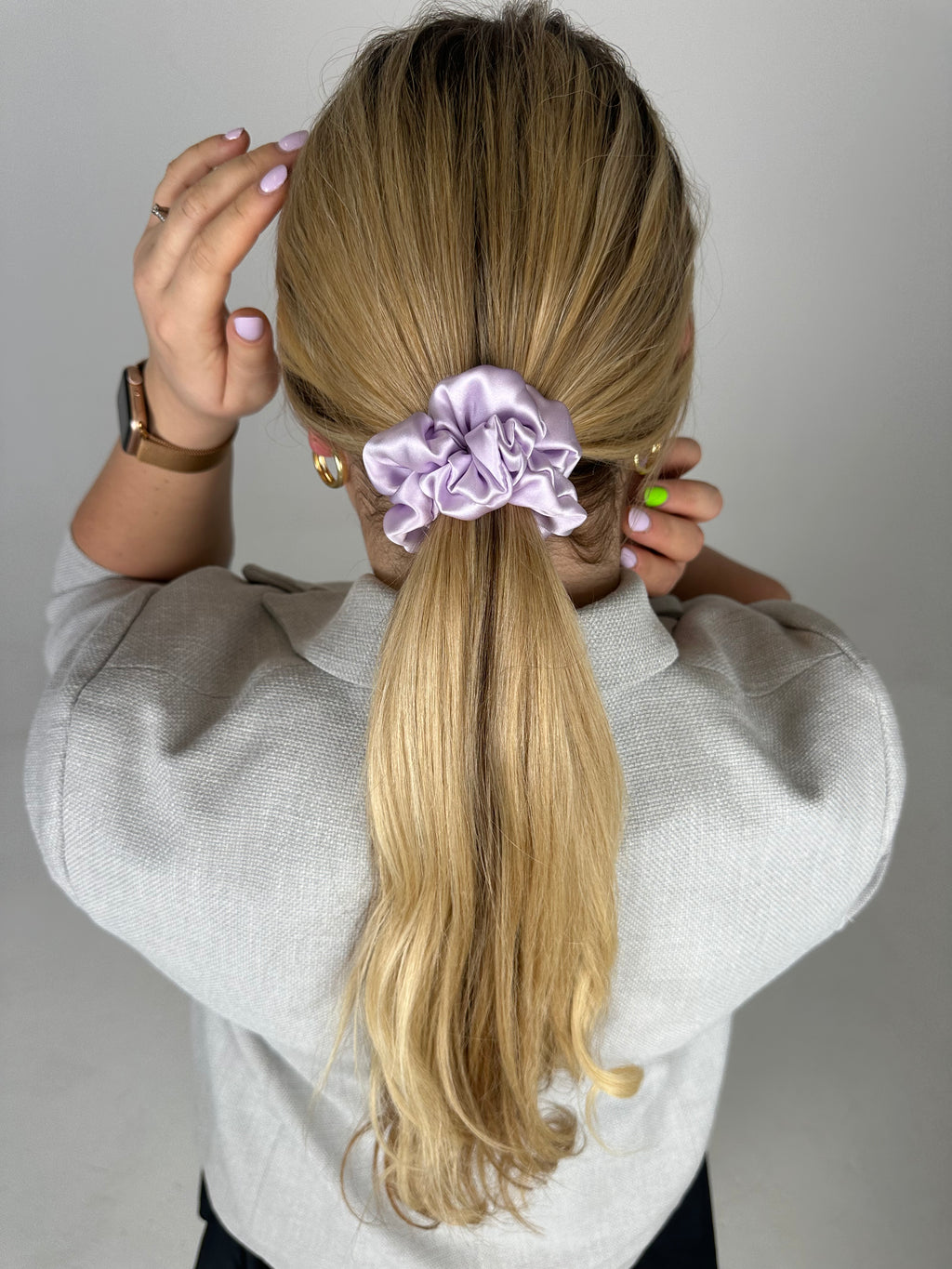 Šviesi alyvinė Mulberry 100% šilko gumelė