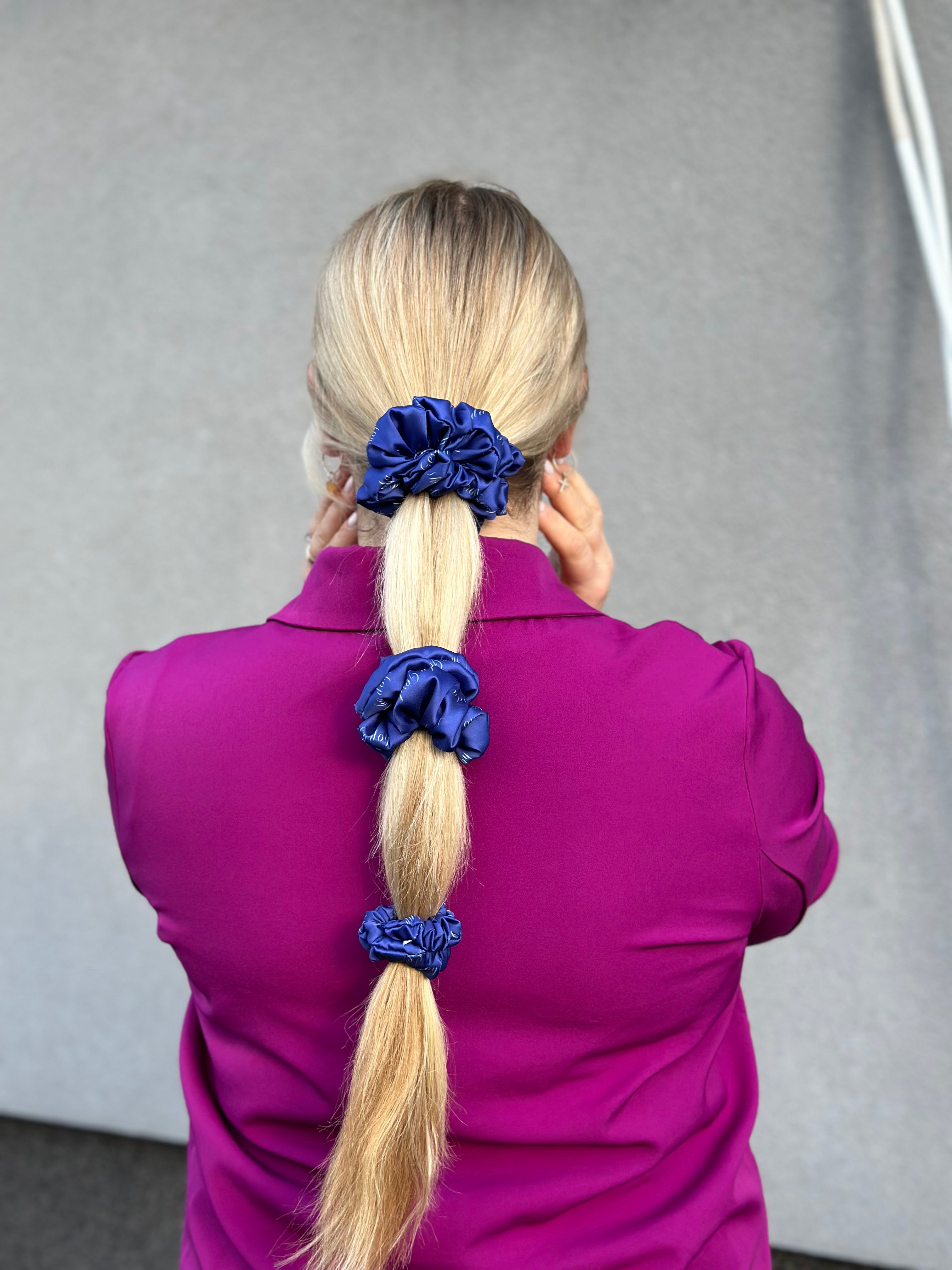 Tamsiai mėlyna gumelė Shop by Gerda | SBG dizainas