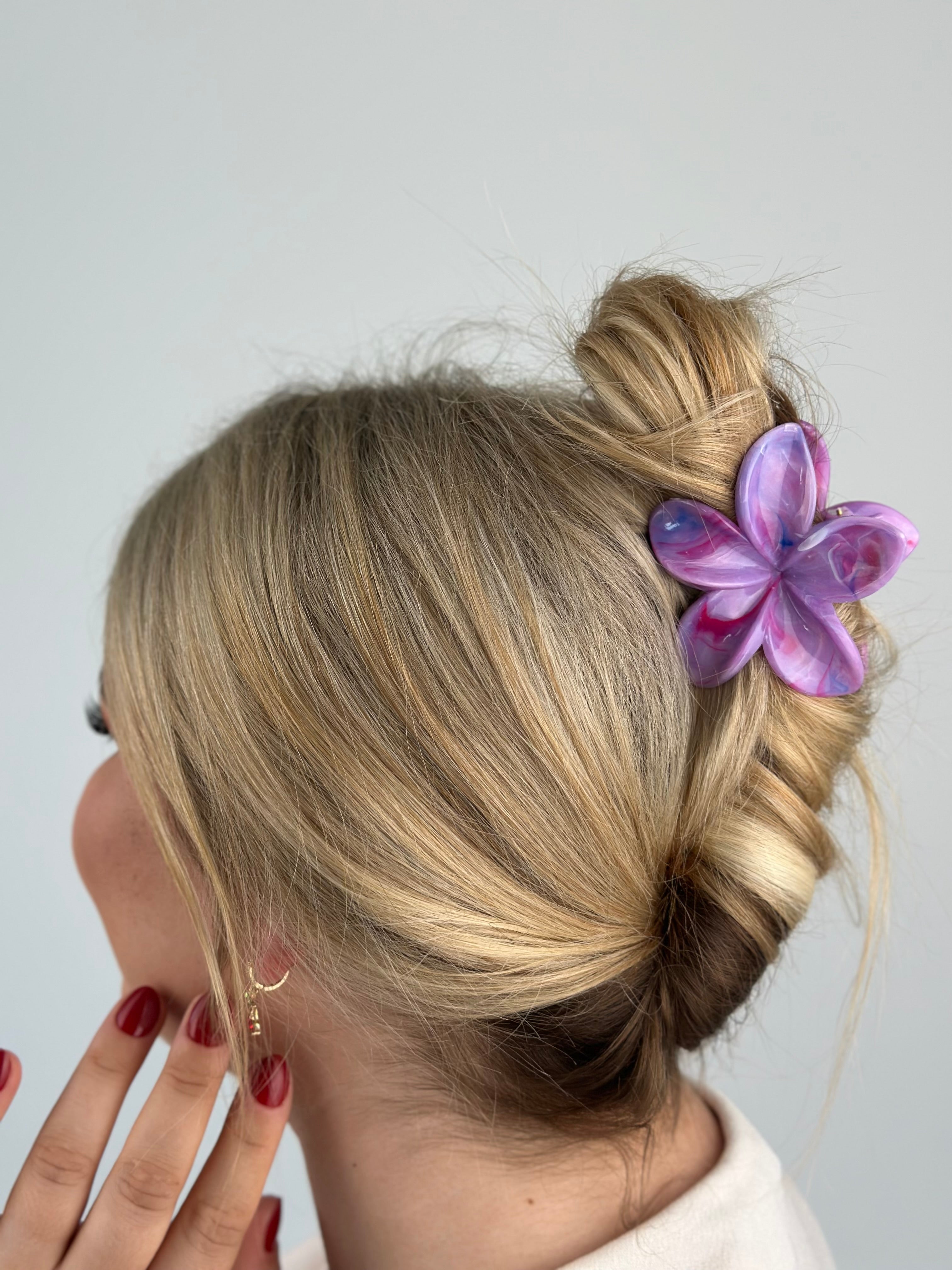 Alyvinė marmurinė kapkap lelija