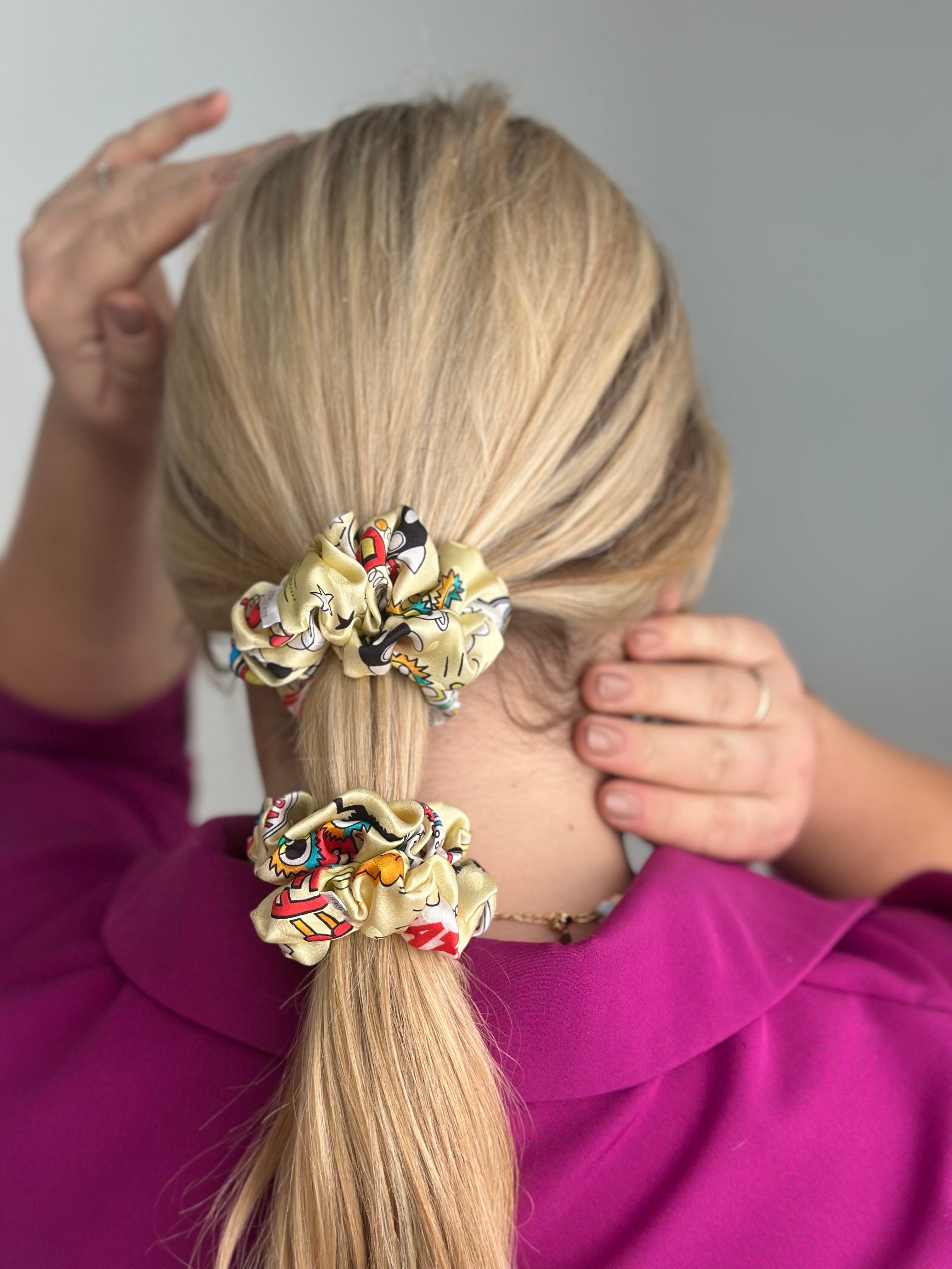 Kolekcinio 100% šilko 2025 metų komikso kolekcijos nude Fendi gumelė