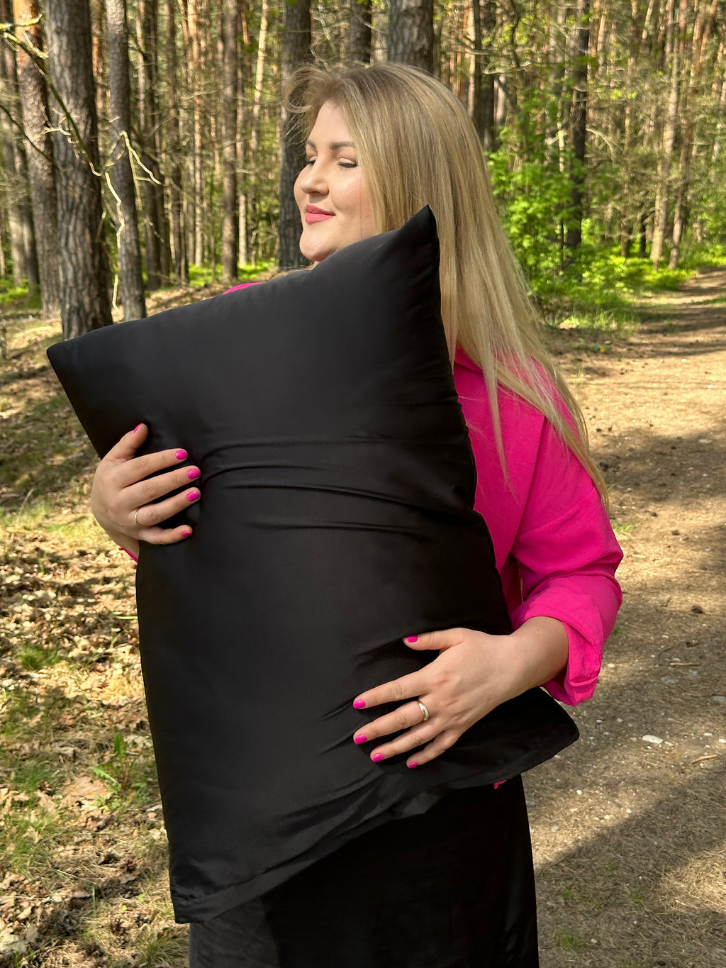 Armani šilko juodas pagalvės užvalkaliukas 💜