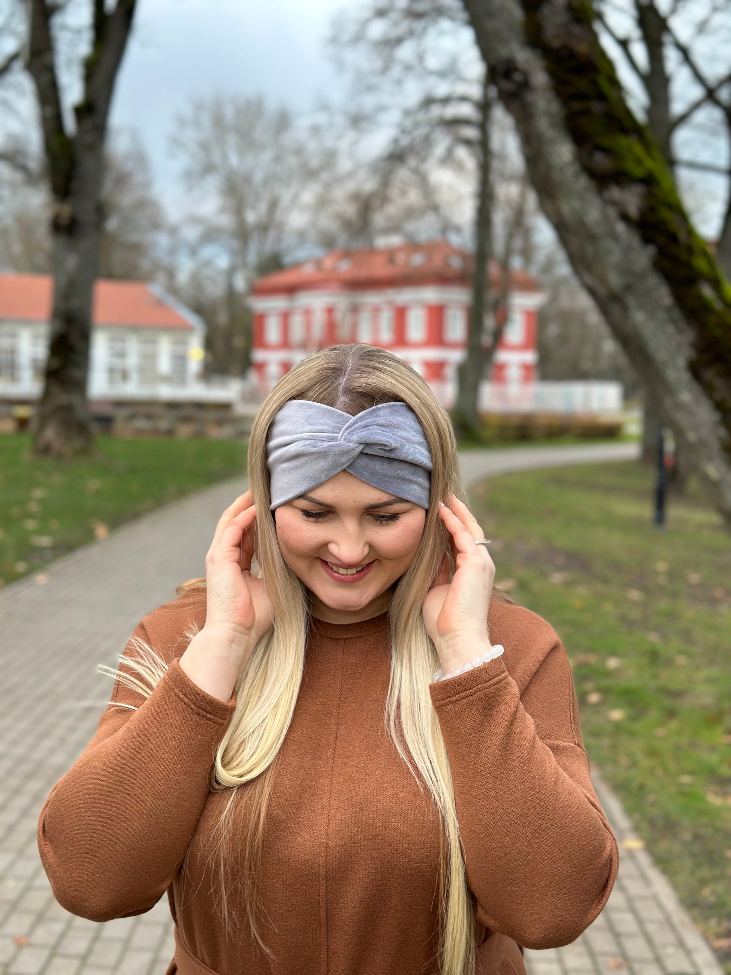Pilka veliuro galvajuostė