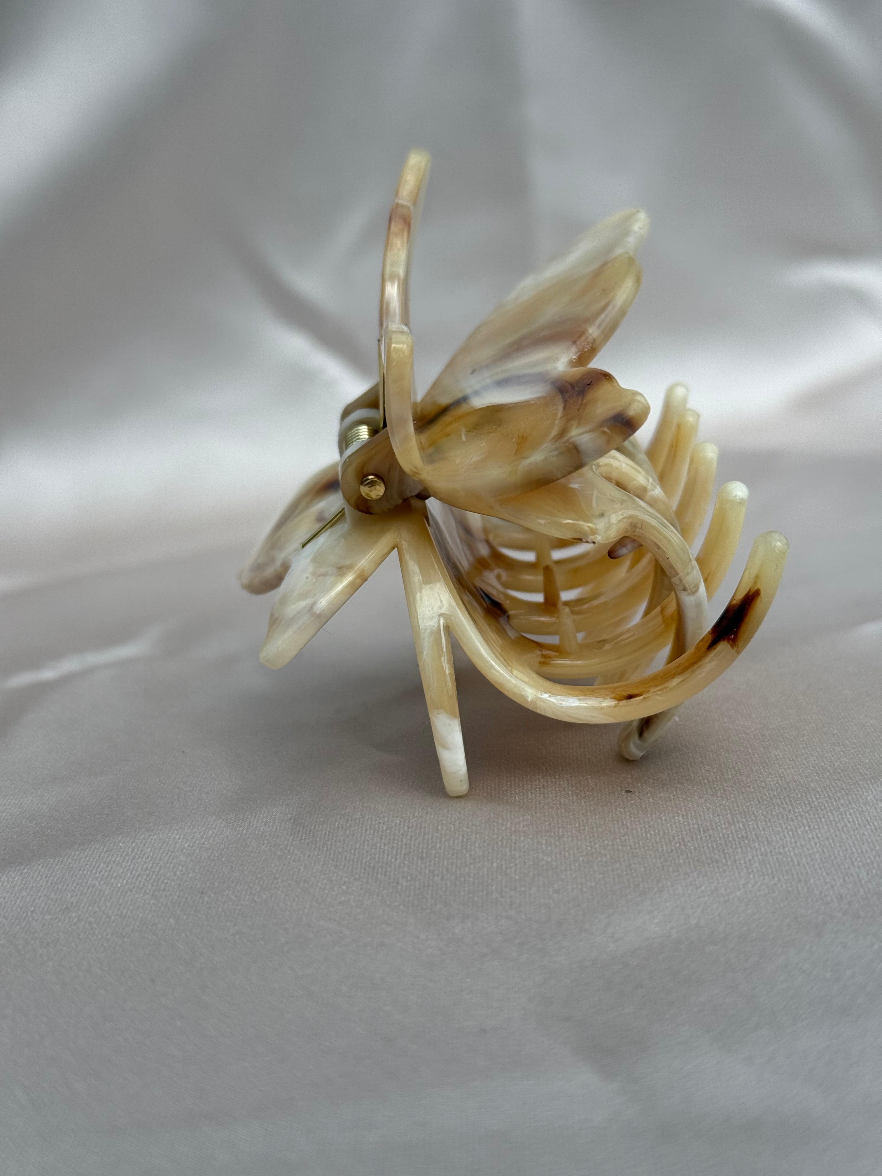 Nude drugelis kapkap