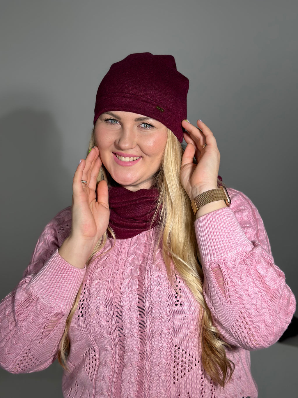 Merino vilnos bordo vienguba kepurė