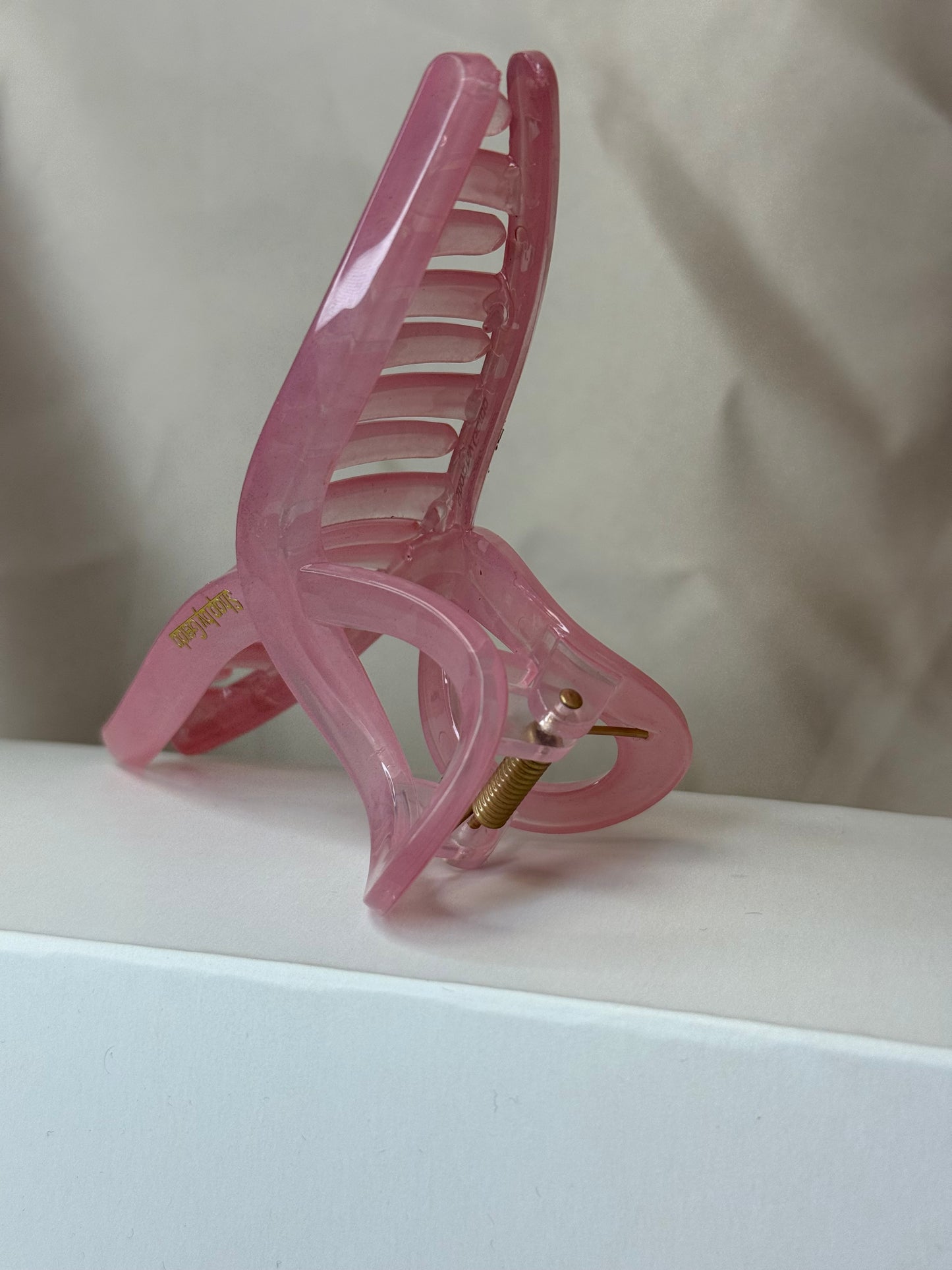 Skaidri rožinė kilpa 13cm