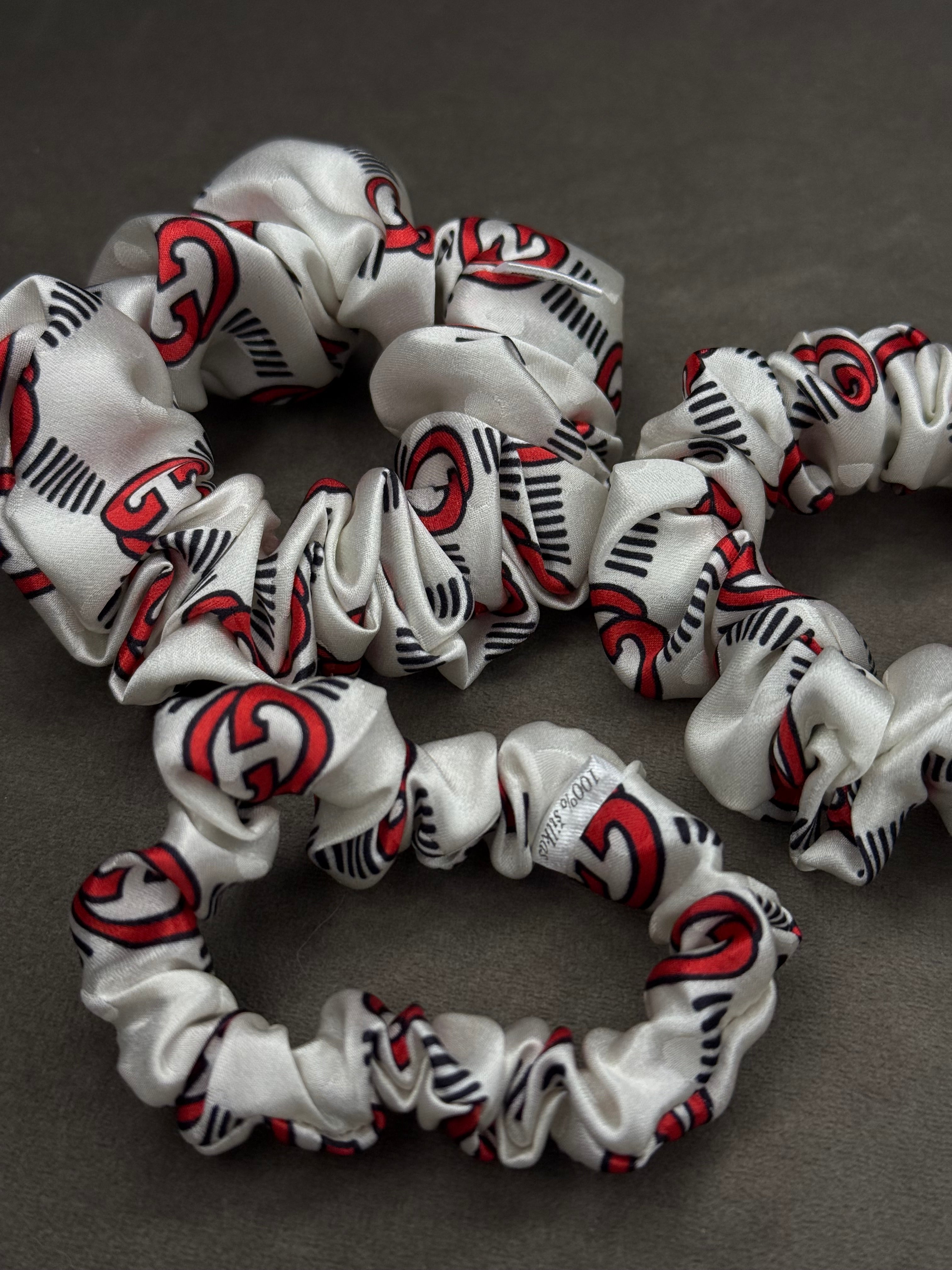 Aukštosios mados namų kolekcinio 100% natūralaus šilko balta gumelė 23 momai | GG