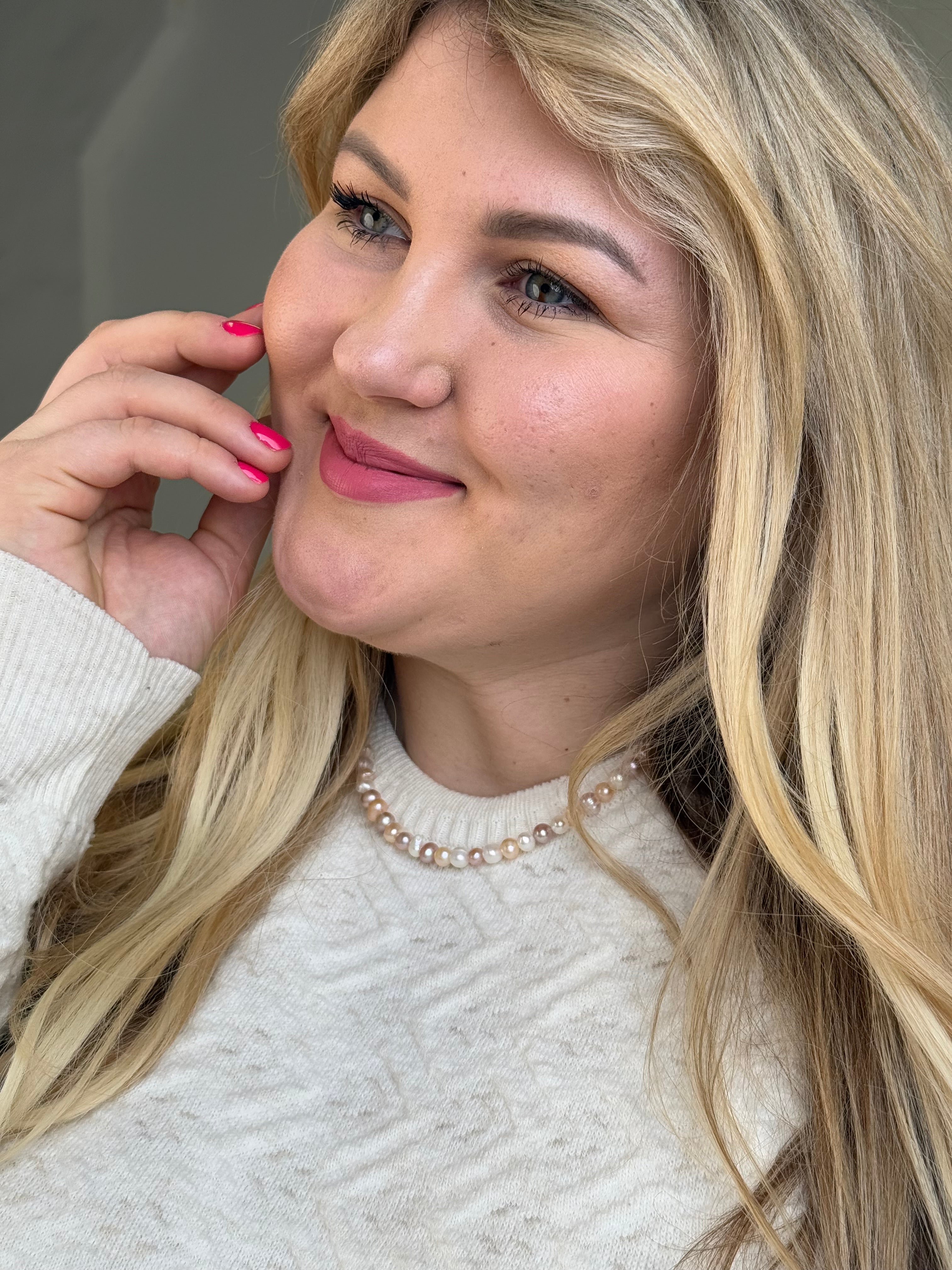 Natūralių gėlavandenių perlų vėrinys su sidabro 925° užsegimais