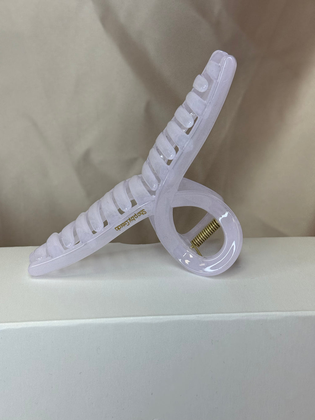 Skaidri alyvinė kilpa 13cm