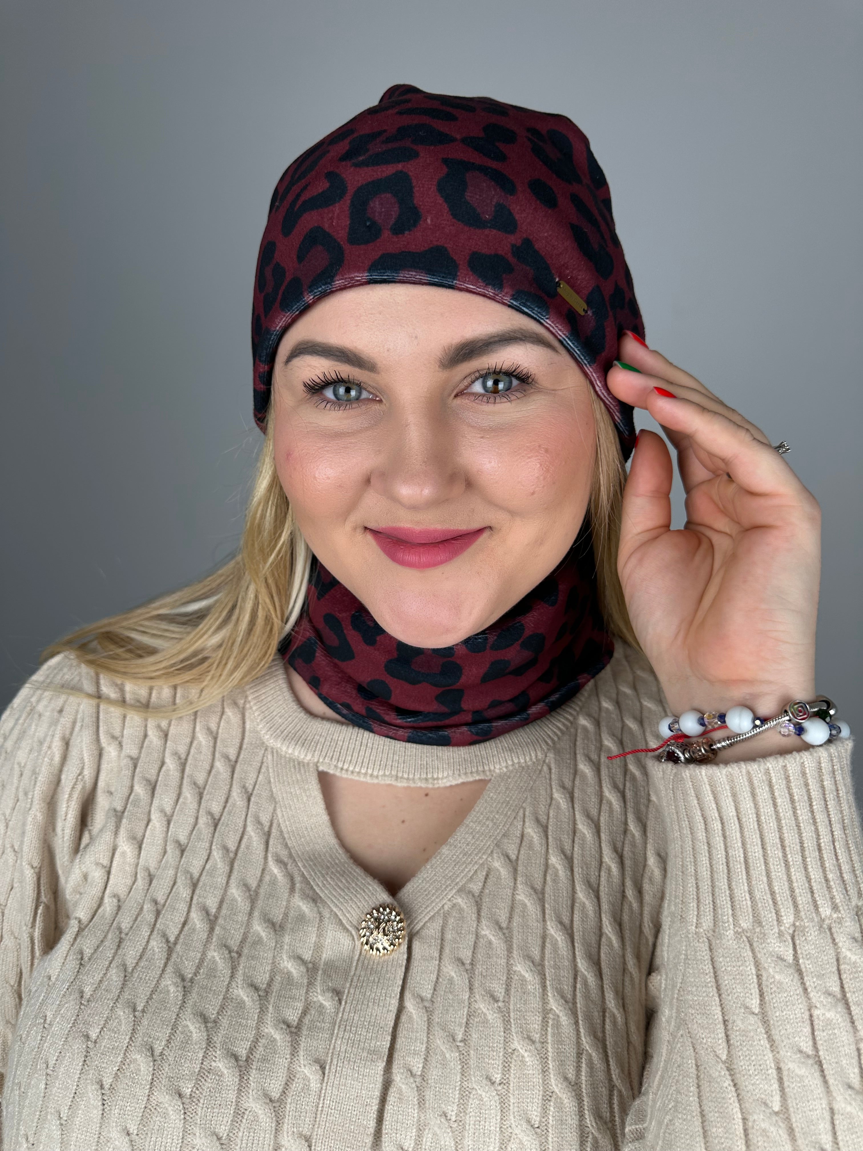 Bordo leopardo veliūro mova