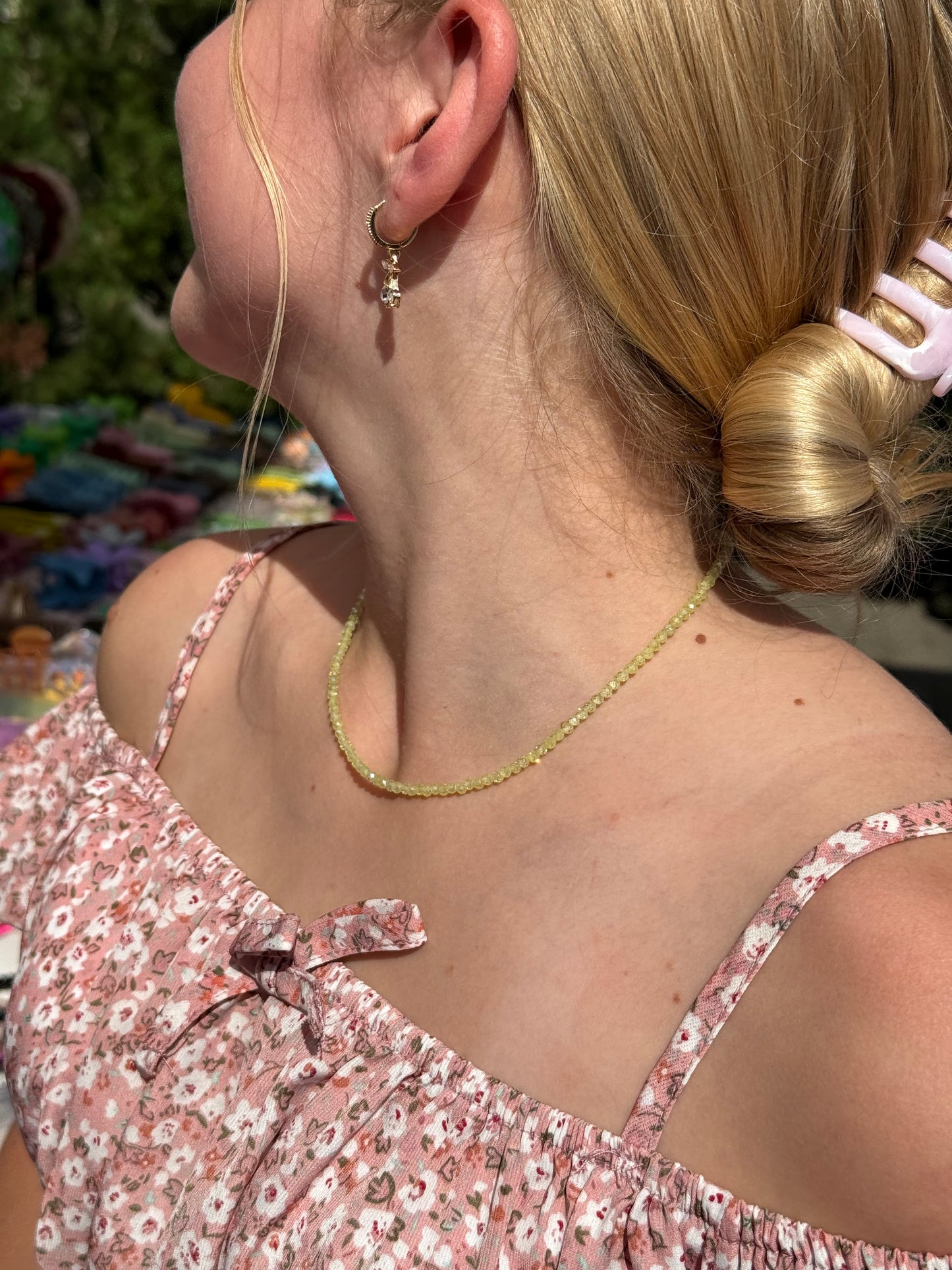 Gelsvas cirkonių minimalistinis vėrinys 🌙