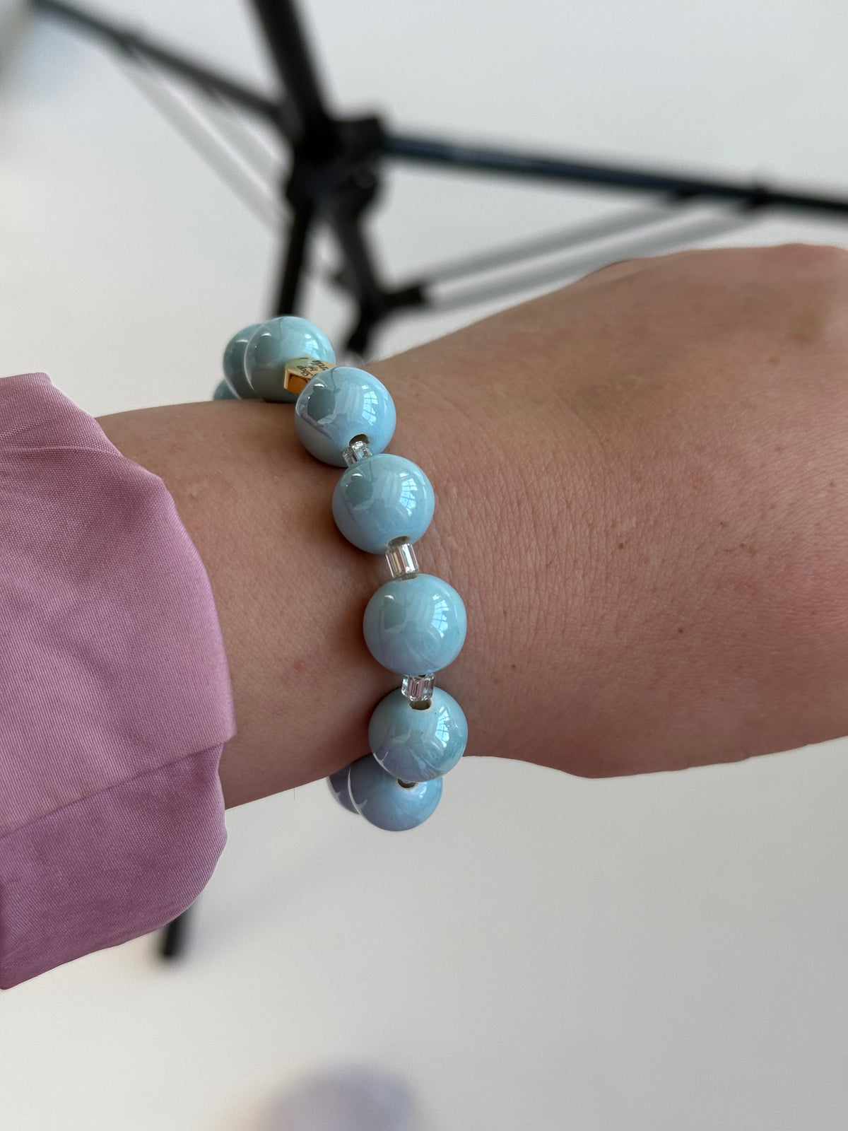 Keramikos baby blue apyrankė