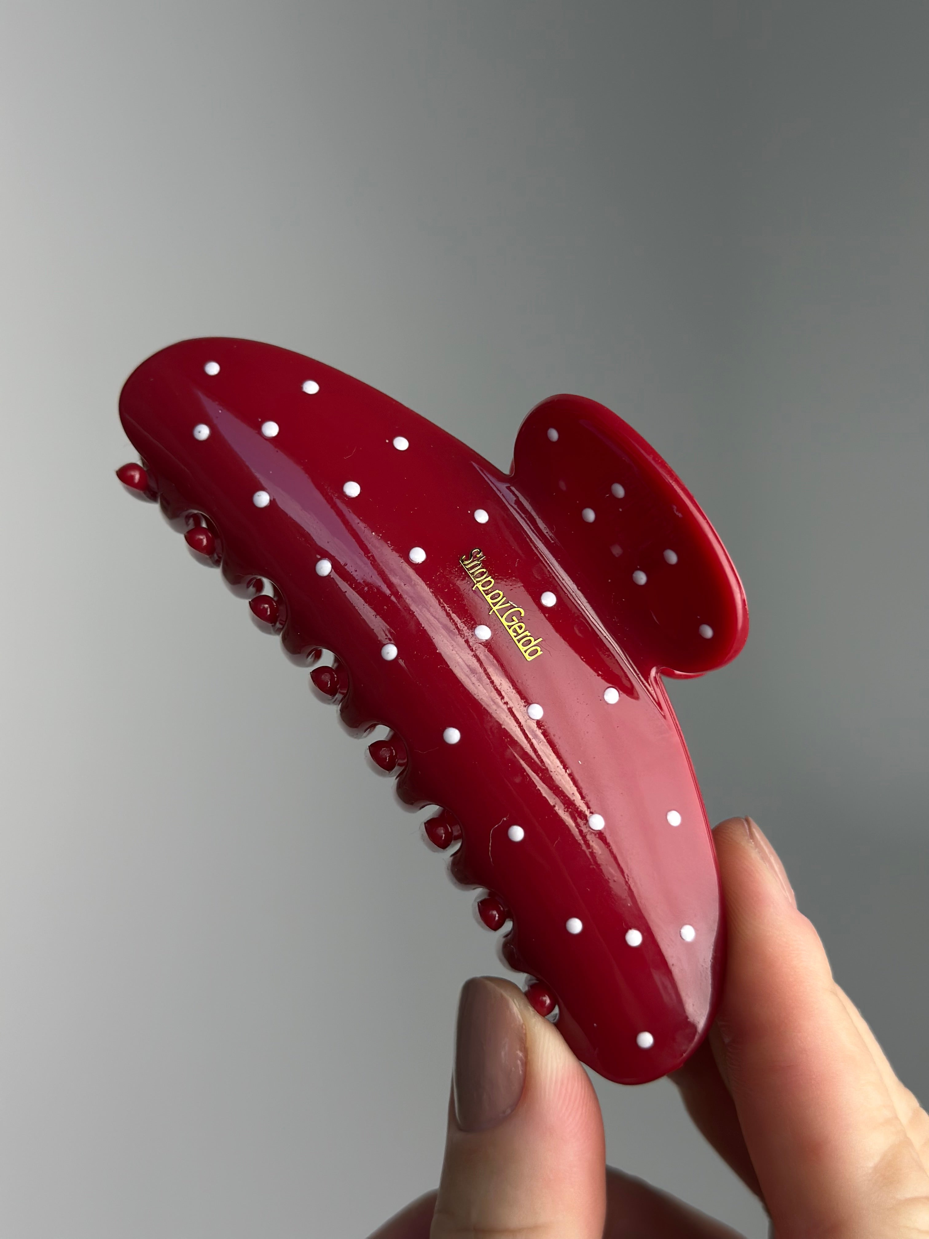 Bordo kapkap su taškeliais 10cm