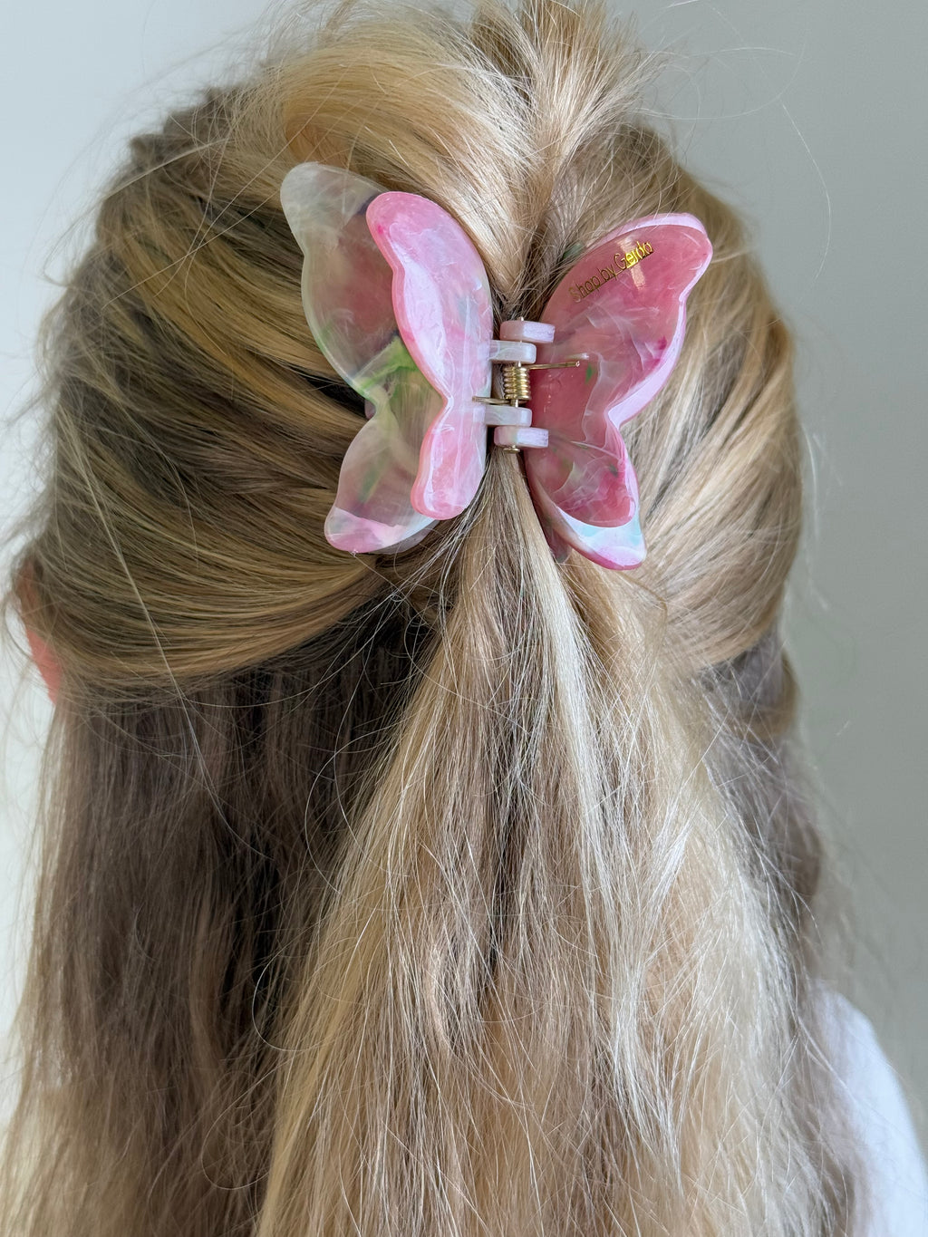 Rožinis drugelis kapkap