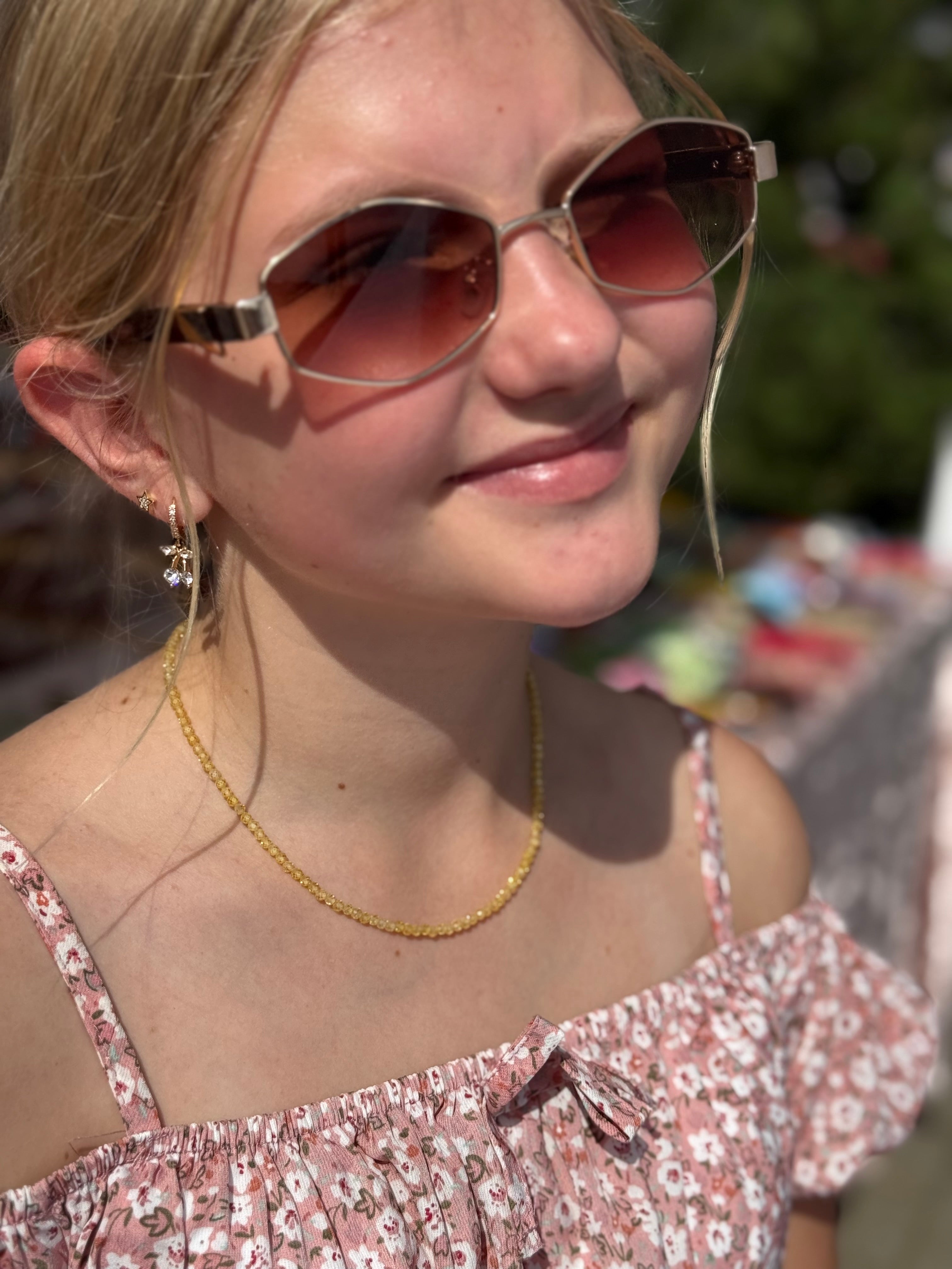 Geltonas cirkonių minimalistinis vėrinys 🔆