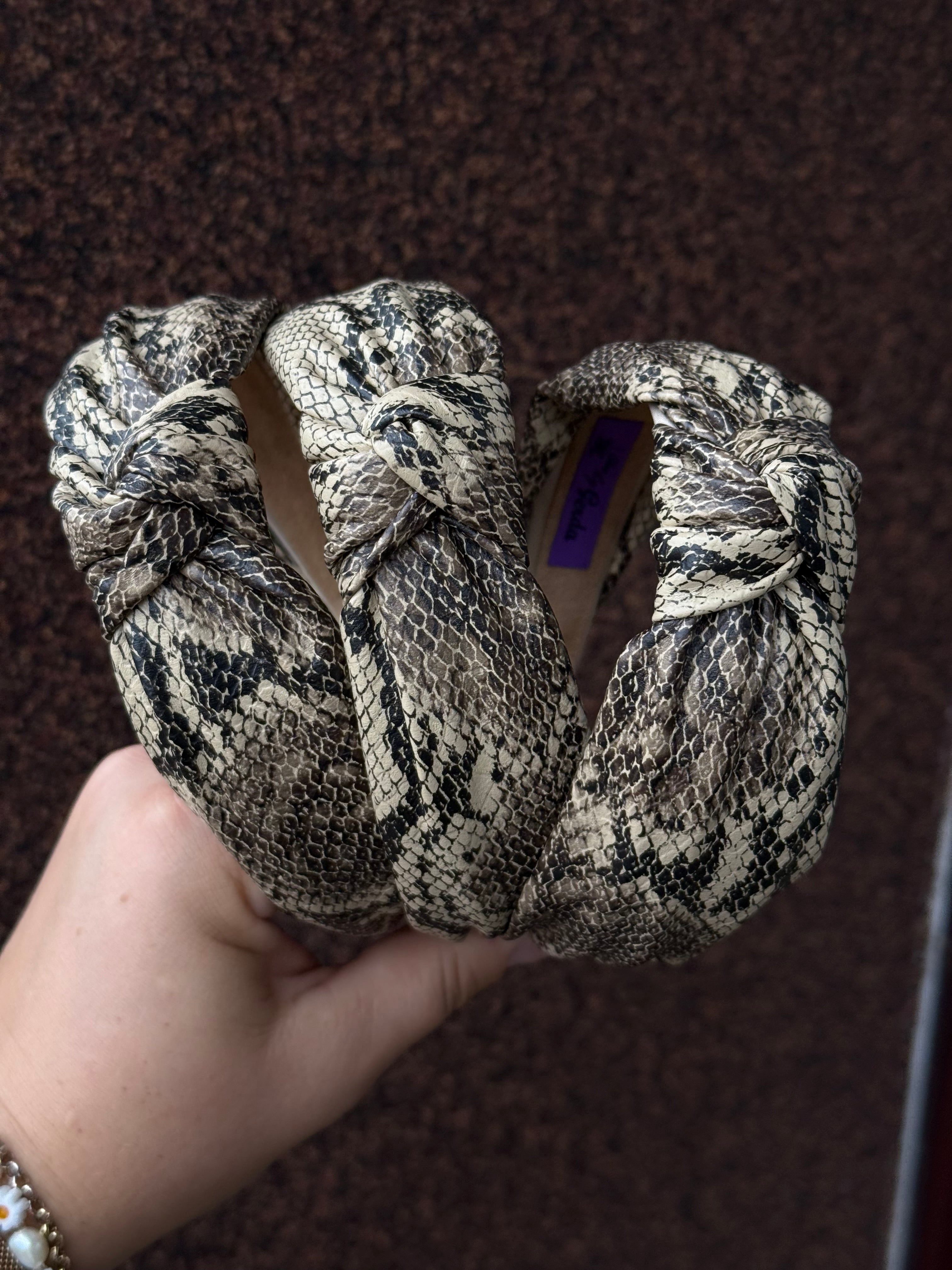 Rudas gyvatės rašto eko odos mazgelis 🐍