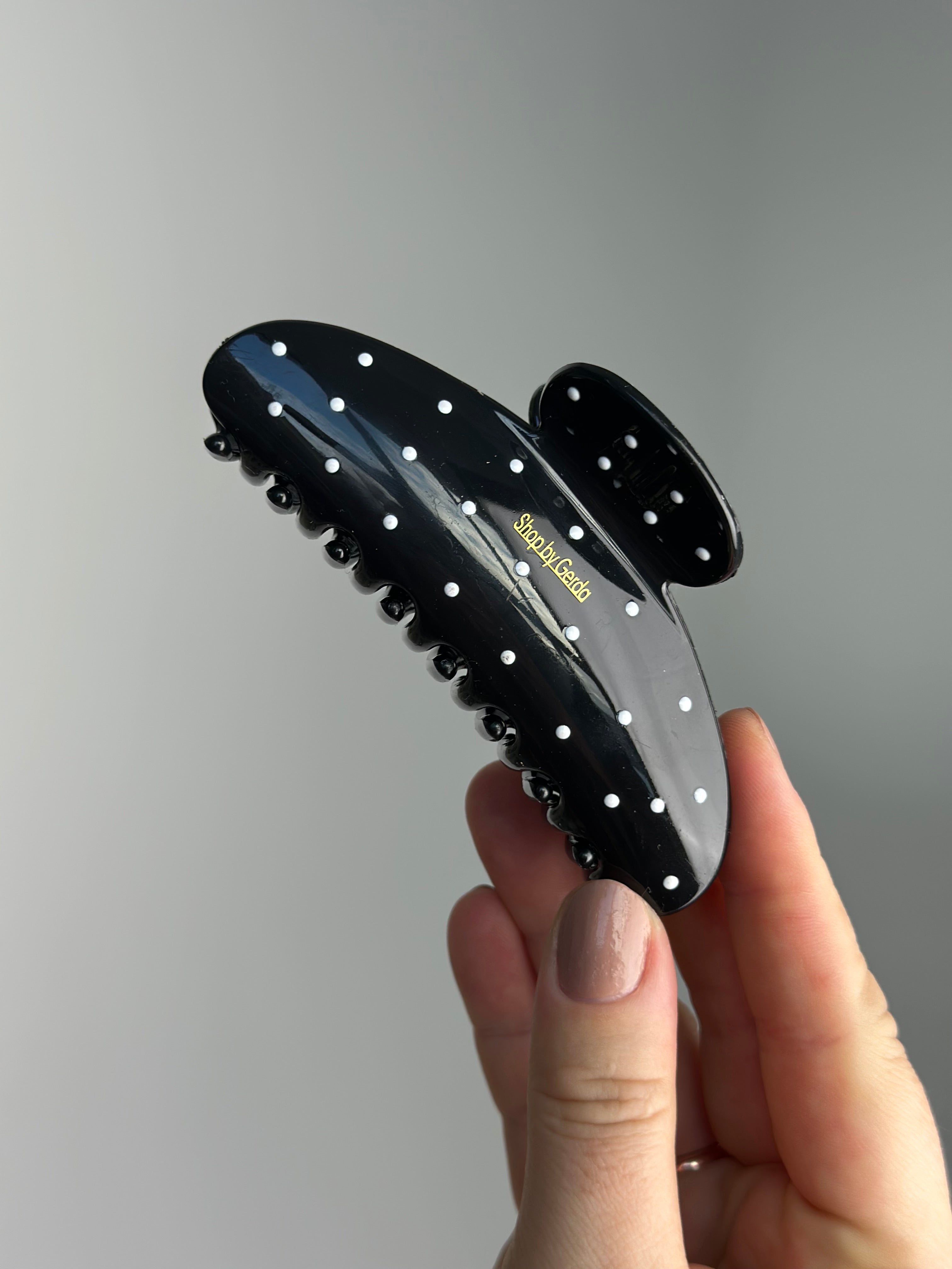 Juodas kapkap su taškeliais 10cm