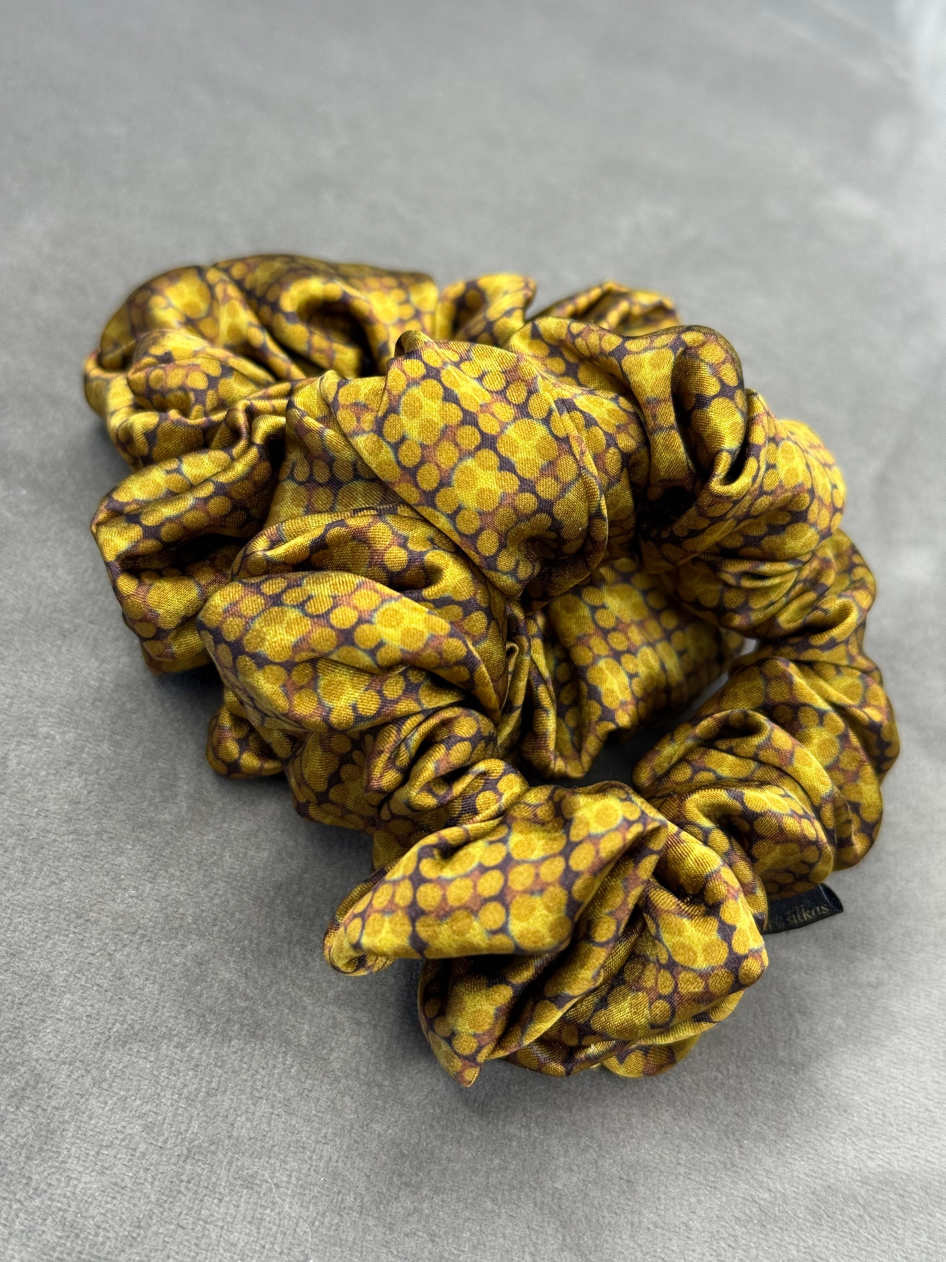 Fendi kolekcinio 100% natūralaus šilko gumelė | Toffifee BUBBLE