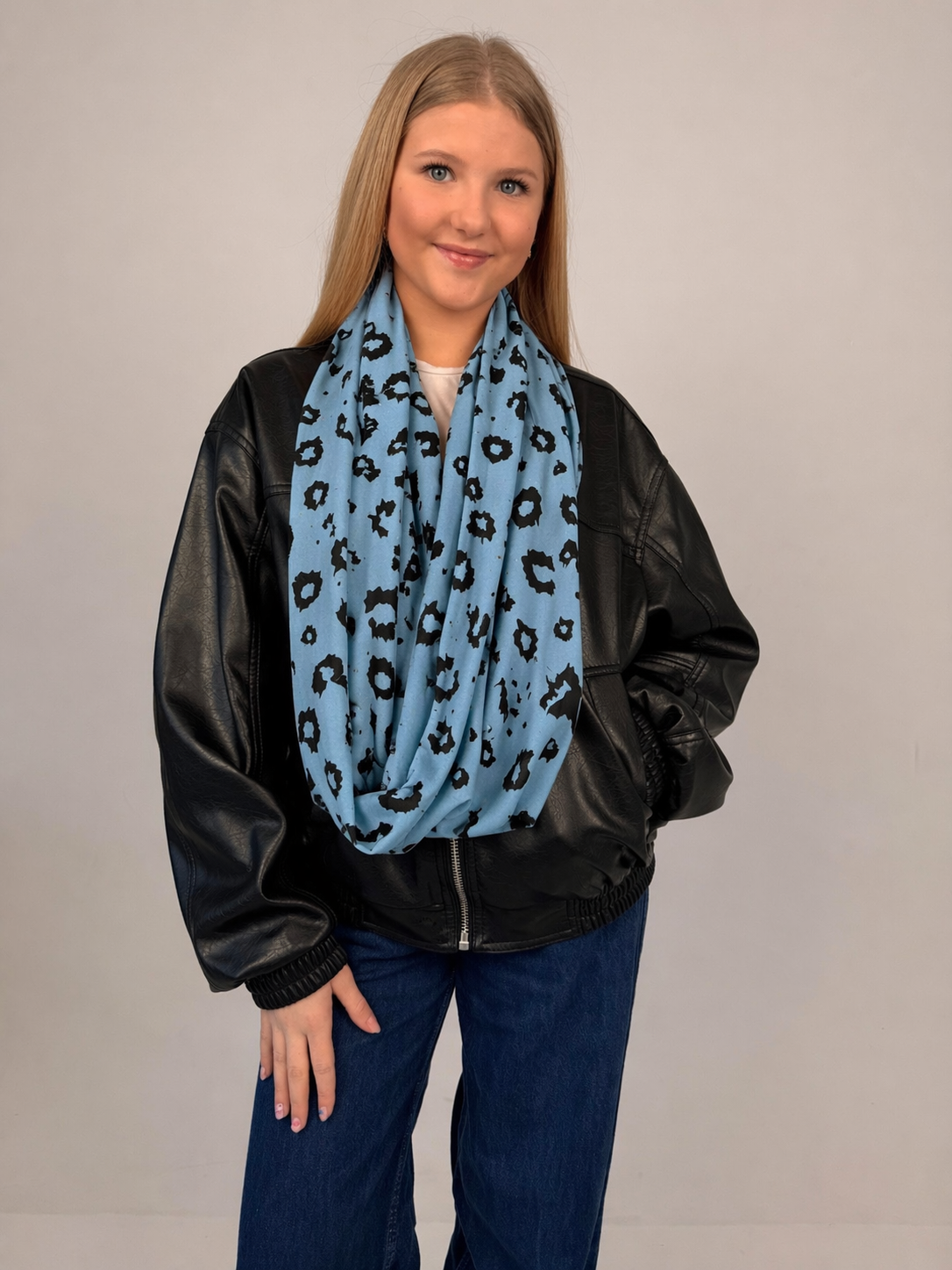 Šalikėlis BLUE LEO